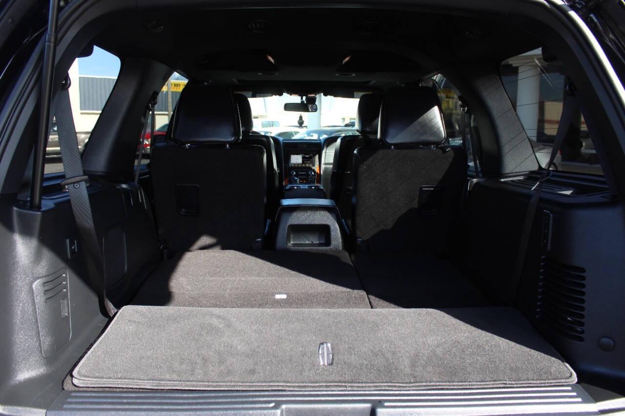 2017 Black Lincoln Navigator Select 2WD (5LMJJ2HT3HE) with an 3.5L V6 DOHC 24V FFV engine, 6A transmission, located at 4301 NW 39th , Oklahoma City, OK, 73112, (405) 949-5600, 35.512135, -97.598671 - NO DRIVERS LICENCE -NO FULL COVERAGE INSURANCE - NO CREDIT CHECK. COME ON OVER TO SUPERSPORTS, TAKE A LOOK AND TEST DRIVE. PLEASE GIVE US A CALL AT (405) 949-5600. NO LICENCIA DE CONDUCIR - NO SEGURO DE COBERTURA TOTAL - NO VERIFICACION DE CREDITO. VISITENOS EN SUPERSPORTS, MIRE NUESTRO - Photo#13