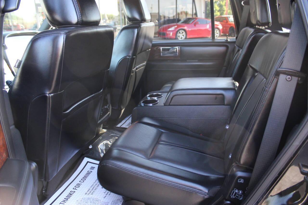 2017 Black Lincoln Navigator Select 2WD (5LMJJ2HT3HE) with an 3.5L V6 DOHC 24V FFV engine, 6A transmission, located at 4301 NW 39th , Oklahoma City, OK, 73112, (405) 949-5600, 35.512135, -97.598671 - NO DRIVERS LICENCE -NO FULL COVERAGE INSURANCE - NO CREDIT CHECK. COME ON OVER TO SUPERSPORTS, TAKE A LOOK AND TEST DRIVE. PLEASE GIVE US A CALL AT (405) 949-5600. NO LICENCIA DE CONDUCIR - NO SEGURO DE COBERTURA TOTAL - NO VERIFICACION DE CREDITO. VISITENOS EN SUPERSPORTS, MIRE NUESTRO - Photo#14