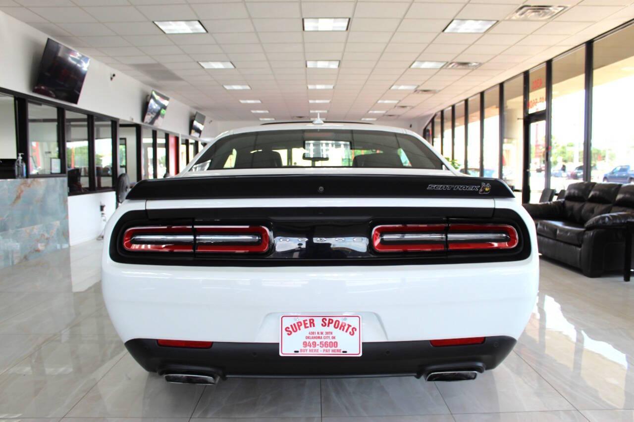 2023 White Dodge Challenger R/T Scat Pack (2C3CDZFJ0PH) with an 6.2L V8 OHV 16V engine, 6A transmission, located at 4301 NW 39th , Oklahoma City, OK, 73112, (405) 949-5600, 35.512135, -97.598671 - NO DRIVERS LICENCE -NO FULL COVERAGE INSURANCE - NO CREDIT CHECK. COME ON OVER TO SUPERSPORTS, TAKE A LOOK AND TEST DRIVE. PLEASE GIVE US A CALL AT (405) 949-5600. NO LICENCIA DE CONDUCIR - NO SEGURO DE COBERTURA TOTAL - NO VERIFICACION DE CREDITO. VISITENOS EN SUPERSPORTS, MIRE NUESTRO - Photo#17