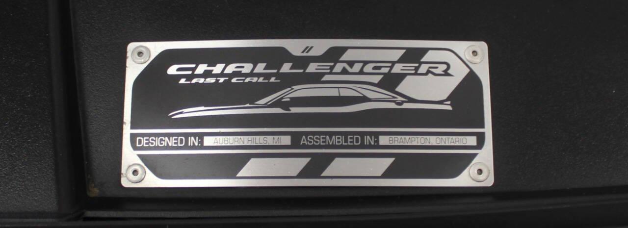 2023 White Dodge Challenger R/T Scat Pack (2C3CDZFJ0PH) with an 6.2L V8 OHV 16V engine, 6A transmission, located at 4301 NW 39th , Oklahoma City, OK, 73112, (405) 949-5600, 35.512135, -97.598671 - NO DRIVERS LICENCE -NO FULL COVERAGE INSURANCE - NO CREDIT CHECK. COME ON OVER TO SUPERSPORTS, TAKE A LOOK AND TEST DRIVE. PLEASE GIVE US A CALL AT (405) 949-5600. NO LICENCIA DE CONDUCIR - NO SEGURO DE COBERTURA TOTAL - NO VERIFICACION DE CREDITO. VISITENOS EN SUPERSPORTS, MIRE NUESTRO - Photo#21