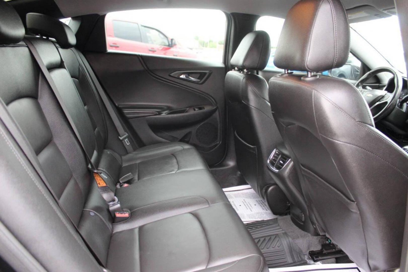 2022 Black Chevrolet Malibu LT (1G1ZD5ST5NF) with an 1.5L L4 DOHC 16V engine, 6A transmission, located at 4301 NW 39th , Oklahoma City, OK, 73112, (405) 949-5600, 35.512135, -97.598671 - NO DRIVERS LICENCE -NO FULL COVERAGE INSURANCE - NO CREDIT CHECK. COME ON OVER TO SUPERSPORTS, TAKE A LOOK AND TEST DRIVE. PLEASE GIVE US A CALL AT (405) 949-5600. NO LICENCIA DE CONDUCIR - NO SEGURO DE COBERTURA TOTAL - NO VERIFICACION DE CREDITO. VISITENOS EN SUPERSPORTS, MIRE NUESTRO - Photo#11