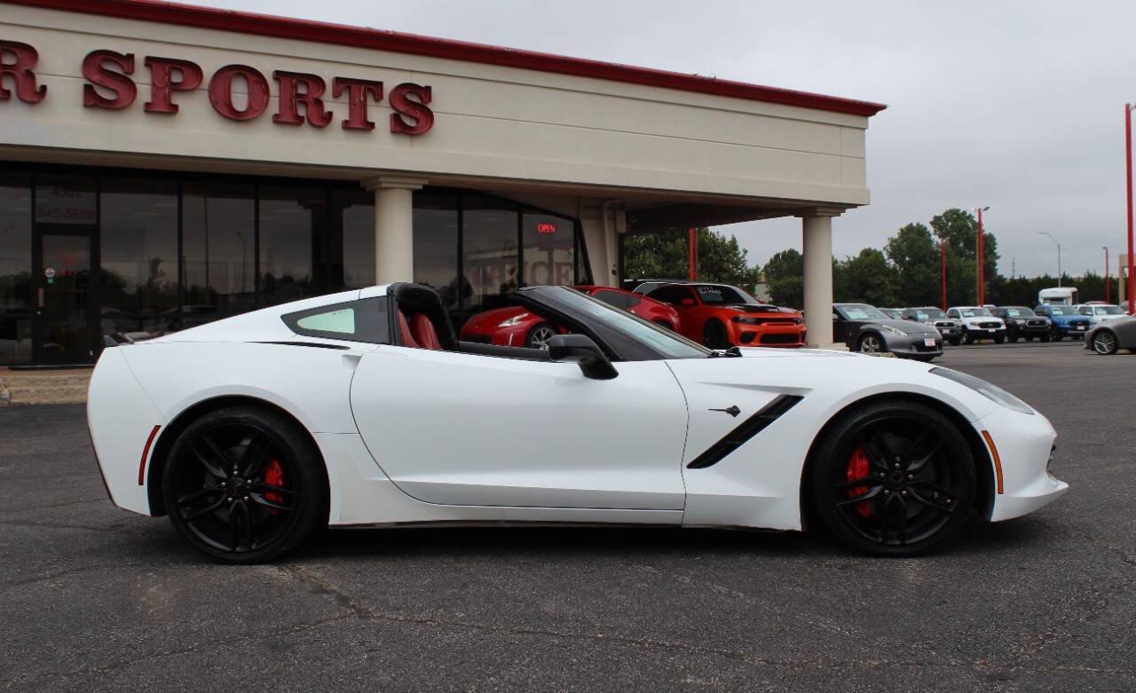 2016 White Chevrolet Corvette Z51 2LT Coupe Automatic (1G1YK2D73G5) with an 6.2L V8 6.2L V8 engine, Automatic 8-Speed transmission, located at 4301 NW 39th , Oklahoma City, OK, 73112, (405) 949-5600, 35.512135, -97.598671 - NO DRIVERS LICENCE -NO FULL COVERAGE INSURANCE - NO CREDIT CHECK. COME ON OVER TO SUPERSPORTS, TAKE A LOOK AND TEST DRIVE. PLEASE GIVE US A CALL AT (405) 949-5600. NO LICENCIA DE CONDUCIR - NO SEGURO DE COBERTURA TOTAL - NO VERIFICACION DE CREDITO. VISITENOS EN SUPERSPORTS, MIRE NUESTRO - Photo#8