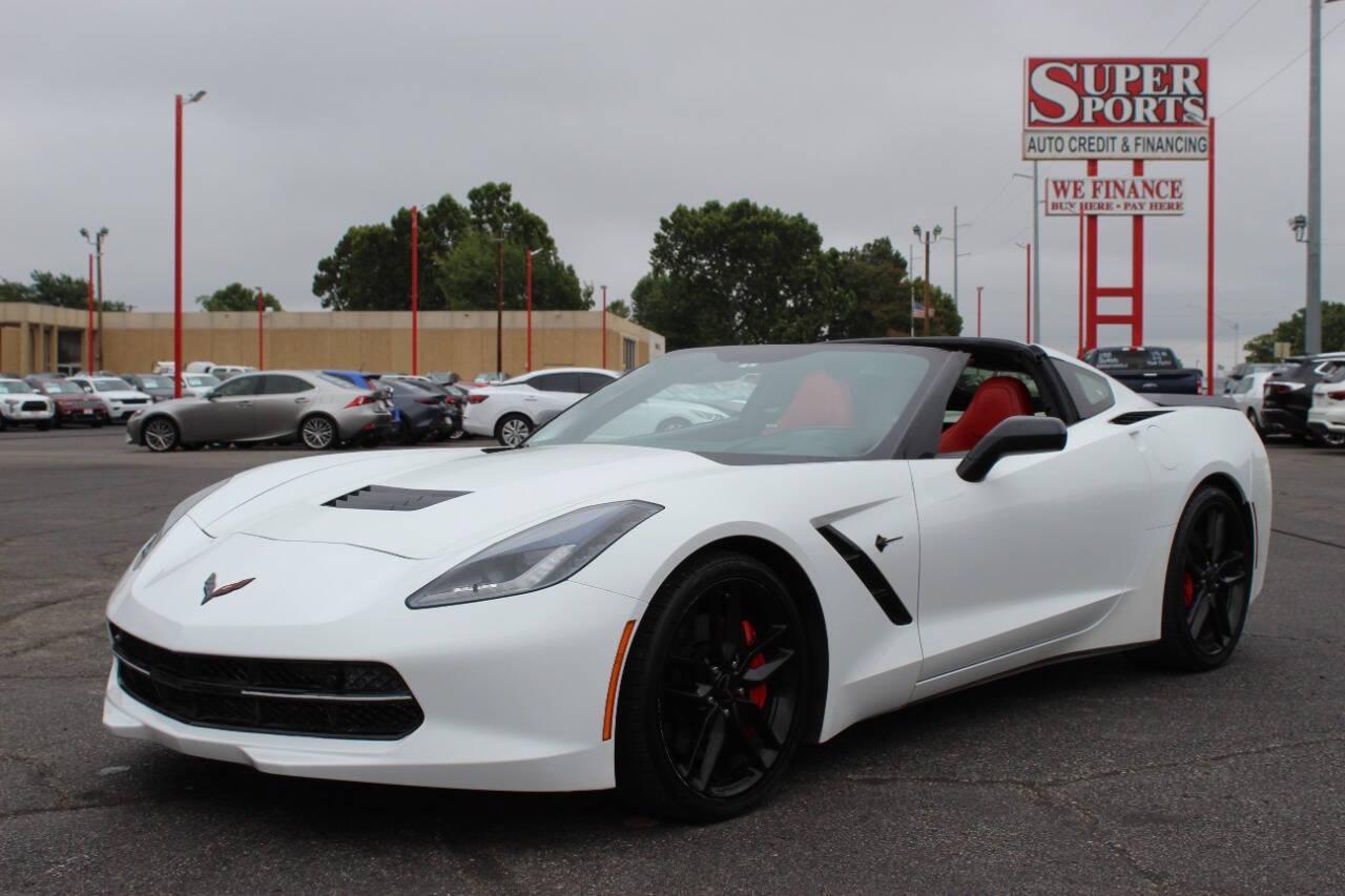 2016 White Chevrolet Corvette Z51 2LT Coupe Automatic (1G1YK2D73G5) with an 6.2L V8 6.2L V8 engine, Automatic 8-Speed transmission, located at 4301 NW 39th , Oklahoma City, OK, 73112, (405) 949-5600, 35.512135, -97.598671 - NO DRIVERS LICENCE -NO FULL COVERAGE INSURANCE - NO CREDIT CHECK. COME ON OVER TO SUPERSPORTS, TAKE A LOOK AND TEST DRIVE. PLEASE GIVE US A CALL AT (405) 949-5600. NO LICENCIA DE CONDUCIR - NO SEGURO DE COBERTURA TOTAL - NO VERIFICACION DE CREDITO. VISITENOS EN SUPERSPORTS, MIRE NUESTRO - Photo#12