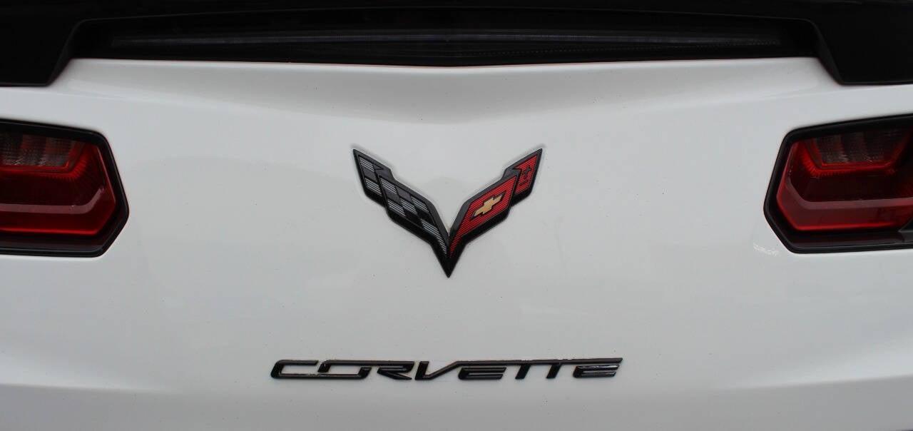 2016 White Chevrolet Corvette Z51 2LT Coupe Automatic (1G1YK2D73G5) with an 6.2L V8 6.2L V8 engine, Automatic 8-Speed transmission, located at 4301 NW 39th , Oklahoma City, OK, 73112, (405) 949-5600, 35.512135, -97.598671 - NO DRIVERS LICENCE -NO FULL COVERAGE INSURANCE - NO CREDIT CHECK. COME ON OVER TO SUPERSPORTS, TAKE A LOOK AND TEST DRIVE. PLEASE GIVE US A CALL AT (405) 949-5600. NO LICENCIA DE CONDUCIR - NO SEGURO DE COBERTURA TOTAL - NO VERIFICACION DE CREDITO. VISITENOS EN SUPERSPORTS, MIRE NUESTRO - Photo#13