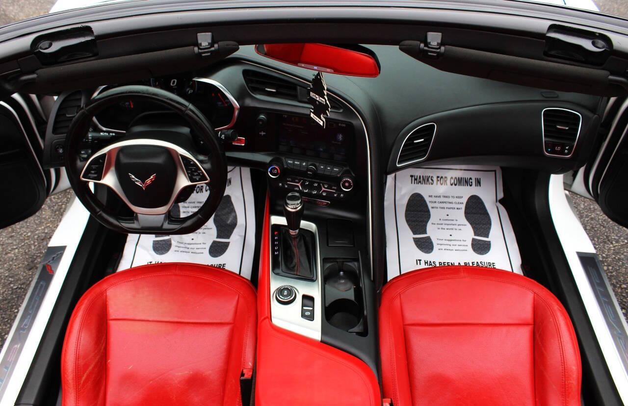 2016 White Chevrolet Corvette Z51 2LT Coupe Automatic (1G1YK2D73G5) with an 6.2L V8 6.2L V8 engine, Automatic 8-Speed transmission, located at 4301 NW 39th , Oklahoma City, OK, 73112, (405) 949-5600, 35.512135, -97.598671 - NO DRIVERS LICENCE -NO FULL COVERAGE INSURANCE - NO CREDIT CHECK. COME ON OVER TO SUPERSPORTS, TAKE A LOOK AND TEST DRIVE. PLEASE GIVE US A CALL AT (405) 949-5600. NO LICENCIA DE CONDUCIR - NO SEGURO DE COBERTURA TOTAL - NO VERIFICACION DE CREDITO. VISITENOS EN SUPERSPORTS, MIRE NUESTRO - Photo#25