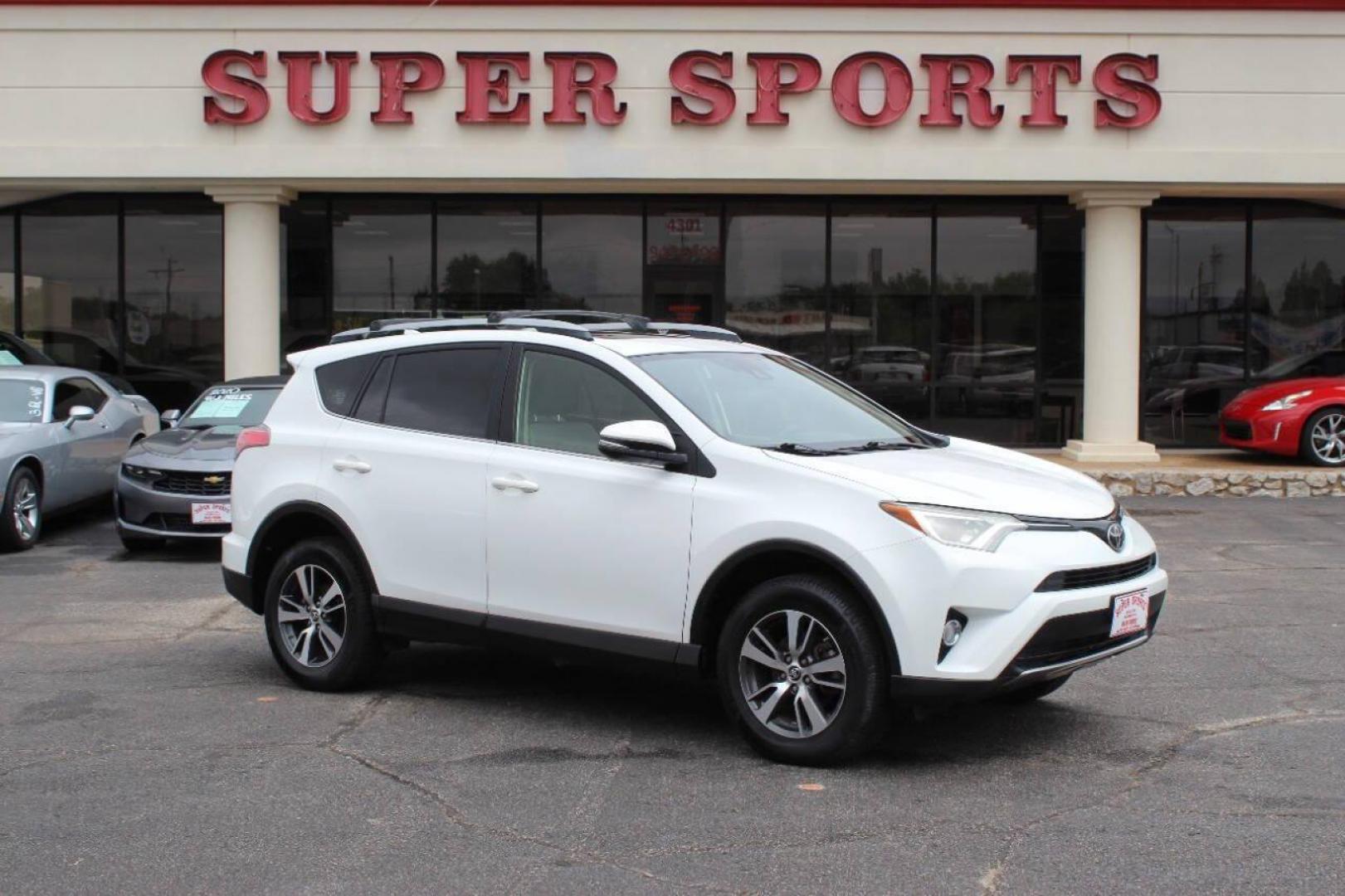 2017 White Toyota RAV4 XLE FWD (JTMWFREV0HJ) with an 2.5L L4 DOHC 16V engine, 6A transmission, located at 4301 NW 39th , Oklahoma City, OK, 73112, (405) 949-5600, 35.512135, -97.598671 - NO DRIVERS LICENCE -NO FULL COVERAGE INSURANCE - NO CREDIT CHECK. COME ON OVER TO SUPERSPORTS, TAKE A LOOK AND TEST DRIVE. PLEASE GIVE US A CALL AT (405) 949-5600. NO LICENCIA DE CONDUCIR - NO SEGURO DE COBERTURA TOTAL - NO VERIFICACION DE CREDITO. VISITENOS EN SUPERSPORTS, MIRE NUESTRO - Photo#2