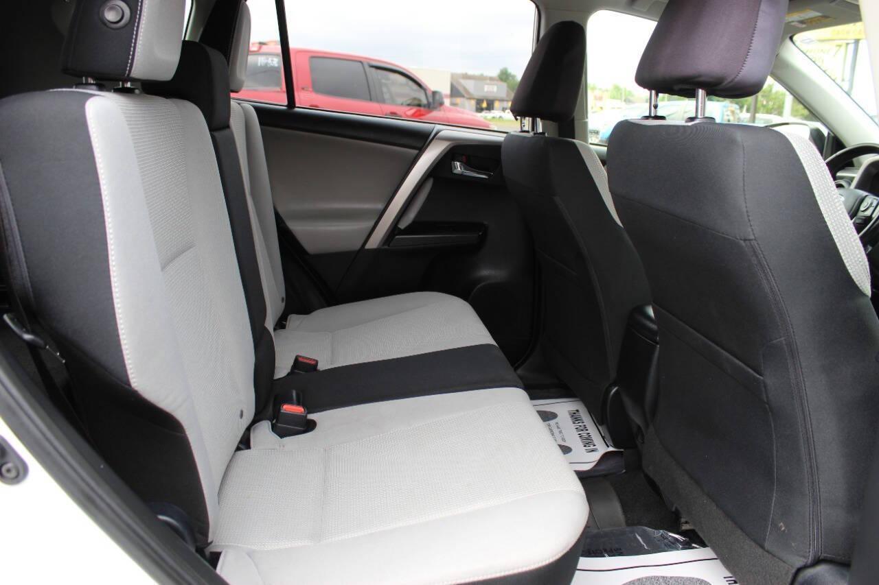 2017 White Toyota RAV4 XLE FWD (JTMWFREV0HJ) with an 2.5L L4 DOHC 16V engine, 6A transmission, located at 4301 NW 39th , Oklahoma City, OK, 73112, (405) 949-5600, 35.512135, -97.598671 - NO DRIVERS LICENCE -NO FULL COVERAGE INSURANCE - NO CREDIT CHECK. COME ON OVER TO SUPERSPORTS, TAKE A LOOK AND TEST DRIVE. PLEASE GIVE US A CALL AT (405) 949-5600. NO LICENCIA DE CONDUCIR - NO SEGURO DE COBERTURA TOTAL - NO VERIFICACION DE CREDITO. VISITENOS EN SUPERSPORTS, MIRE NUESTRO - Photo#10