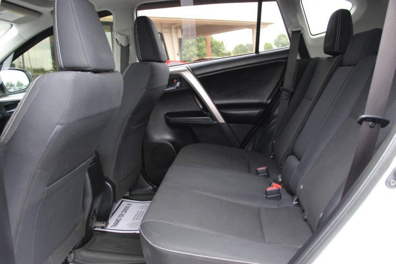 2018 White Toyota RAV4 XLE FWD (JTMWFREV1JJ) with an 2.5L L4 DOHC 16V engine, 6A transmission, located at 4301 NW 39th , Oklahoma City, OK, 73112, (405) 949-5600, 35.512135, -97.598671 - NO DRIVERS LICENCE -NO FULL COVERAGE INSURANCE - NO CREDIT CHECK. COME ON OVER TO SUPERSPORTS, TAKE A LOOK AND TEST DRIVE. PLEASE GIVE US A CALL AT (405) 949-5600. NO LICENCIA DE CONDUCIR - NO SEGURO DE COBERTURA TOTAL - NO VERIFICACION DE CREDITO. VISITENOS EN SUPERSPORTS, MIRE NUESTRO - Photo#14