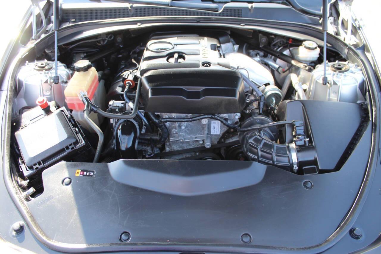 2018 Silver Cadillac CTS 2.0L Turbo Luxury RWD (1G6AR5SX3J0) with an 2.0L L4 DOHC 24V TURBO engine, 6A transmission, located at 4301 NW 39th , Oklahoma City, OK, 73112, (405) 949-5600, 35.512135, -97.598671 - NO DRIVERS LICENCE -NO FULL COVERAGE INSURANCE - NO CREDIT CHECK. COME ON OVER TO SUPERSPORTS, TAKE A LOOK AND TEST DRIVE. PLEASE GIVE US A CALL AT (405) 949-5600. NO LICENCIA DE CONDUCIR - NO SEGURO DE COBERTURA TOTAL - NO VERIFICACION DE CREDITO. VISITENOS EN SUPERSPORTS, MIRE NUESTRO - Photo#7