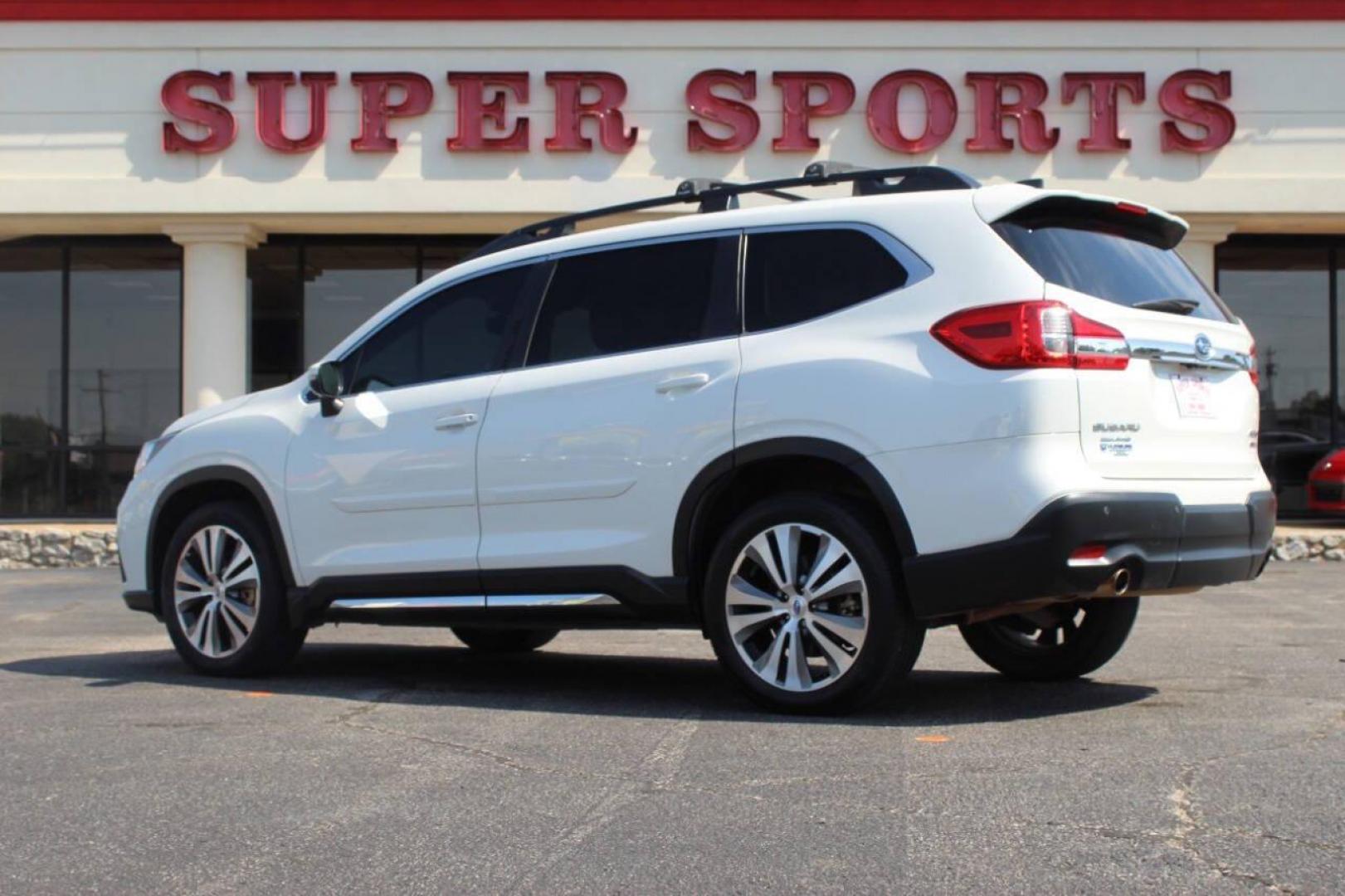 2021 White Subaru Ascent Limited w/8-Passenger Technology Pkg (4S4WMALD7M3) with an 2.4L L4 DOHC 16V engine, CVT transmission, located at 4301 NW 39th , Oklahoma City, OK, 73112, (405) 949-5600, 35.512135, -97.598671 - NO DRIVERS LICENCE -NO FULL COVERAGE INSURANCE - NO CREDIT CHECK. COME ON OVER TO SUPERSPORTS, TAKE A LOOK AND TEST DRIVE. PLEASE GIVE US A CALL AT (405) 949-5600. NO LICENCIA DE CONDUCIR - NO SEGURO DE COBERTURA TOTAL - NO VERIFICACION DE CREDITO. VISITENOS EN SUPERSPORTS, MIRE NUESTRO - Photo#4