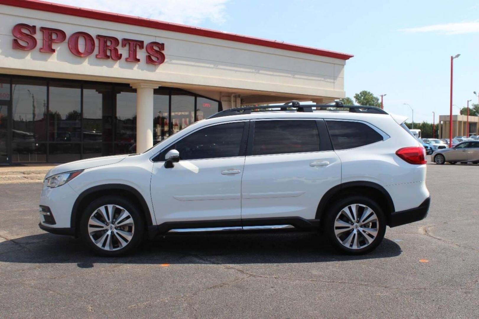 2021 White Subaru Ascent Limited w/8-Passenger Technology Pkg (4S4WMALD7M3) with an 2.4L L4 DOHC 16V engine, CVT transmission, located at 4301 NW 39th , Oklahoma City, OK, 73112, (405) 949-5600, 35.512135, -97.598671 - NO DRIVERS LICENCE -NO FULL COVERAGE INSURANCE - NO CREDIT CHECK. COME ON OVER TO SUPERSPORTS, TAKE A LOOK AND TEST DRIVE. PLEASE GIVE US A CALL AT (405) 949-5600. NO LICENCIA DE CONDUCIR - NO SEGURO DE COBERTURA TOTAL - NO VERIFICACION DE CREDITO. VISITENOS EN SUPERSPORTS, MIRE NUESTRO - Photo#5
