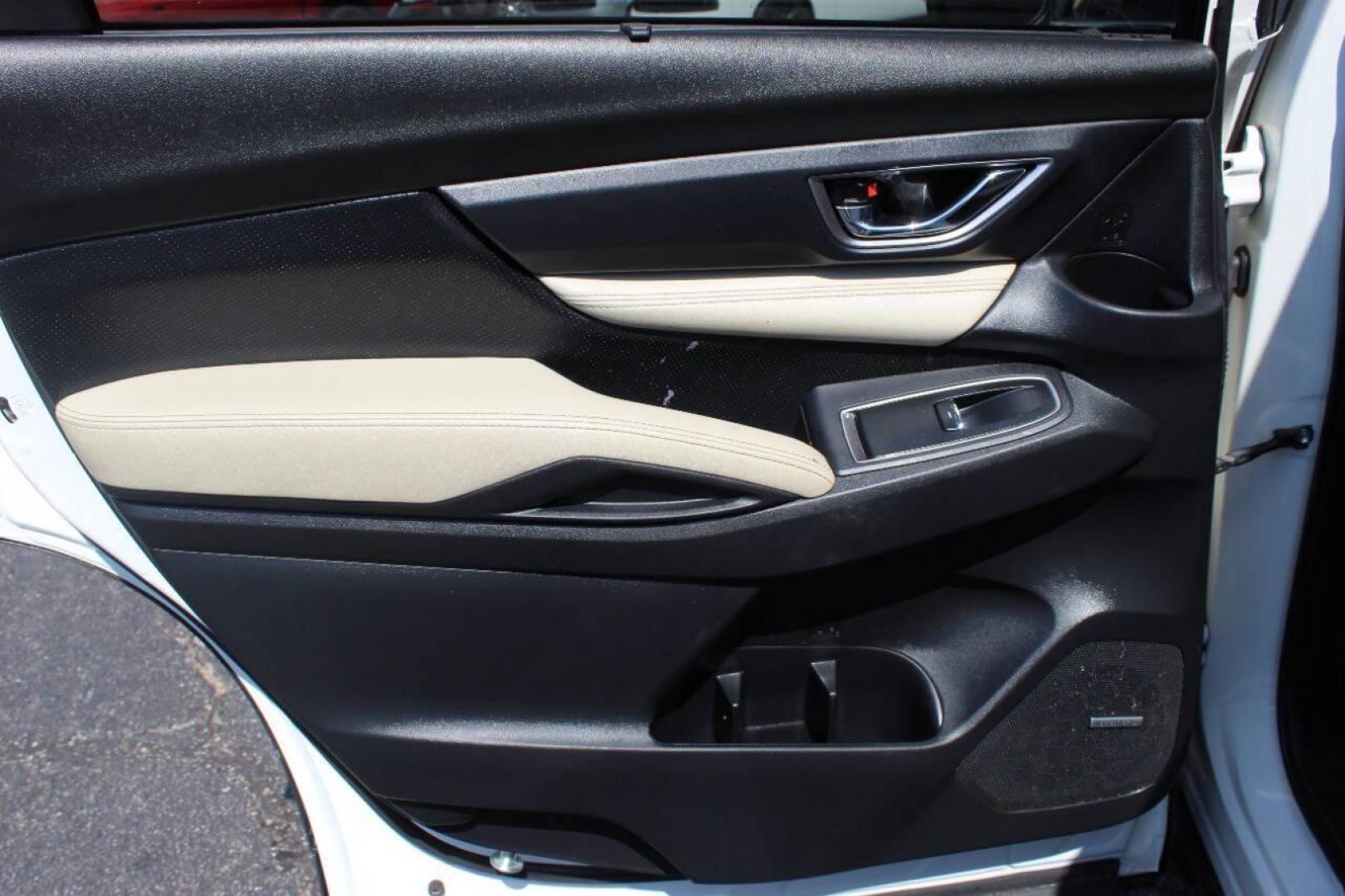 2021 White Subaru Ascent Limited w/8-Passenger Technology Pkg (4S4WMALD7M3) with an 2.4L L4 DOHC 16V engine, CVT transmission, located at 4301 NW 39th , Oklahoma City, OK, 73112, (405) 949-5600, 35.512135, -97.598671 - NO DRIVERS LICENCE -NO FULL COVERAGE INSURANCE - NO CREDIT CHECK. COME ON OVER TO SUPERSPORTS, TAKE A LOOK AND TEST DRIVE. PLEASE GIVE US A CALL AT (405) 949-5600. NO LICENCIA DE CONDUCIR - NO SEGURO DE COBERTURA TOTAL - NO VERIFICACION DE CREDITO. VISITENOS EN SUPERSPORTS, MIRE NUESTRO - Photo#16