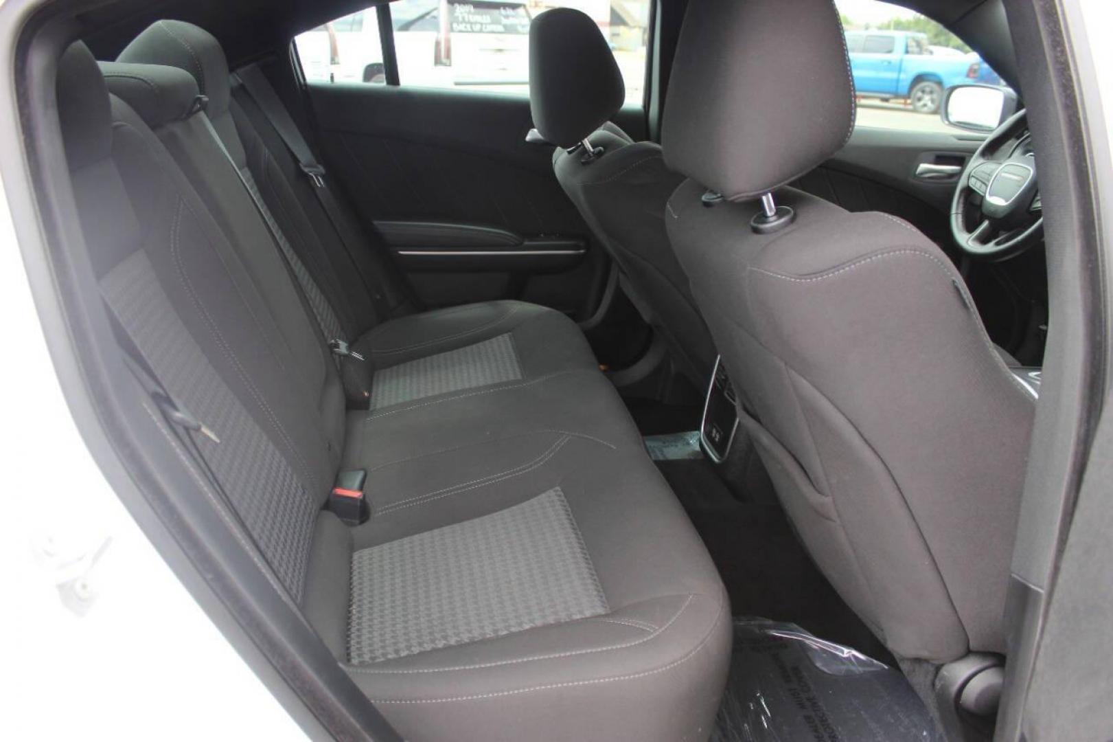 2023 White Dodge Charger SXT (2C3CDXBG5PH) with an 3.6L V6 DOHC 24V engine, 8A transmission, located at 4301 NW 39th , Oklahoma City, OK, 73112, (405) 949-5600, 35.512135, -97.598671 - NO DRIVERS LICENCE -NO FULL COVERAGE INSURANCE - NO CREDIT CHECK. COME ON OVER TO SUPERSPORTS, TAKE A LOOK AND TEST DRIVE. PLEASE GIVE US A CALL AT (405) 949-5600. NO LICENCIA DE CONDUCIR - NO SEGURO DE COBERTURA TOTAL - NO VERIFICACION DE CREDITO. VISITENOS EN SUPERSPORTS, MIRE NUESTRO - Photo#11