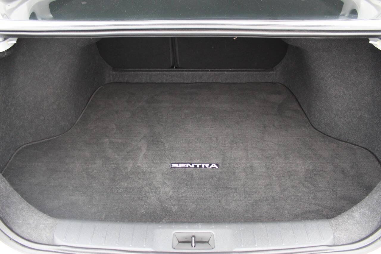 2023 White Nissan Sentra SV (3N1AB8CV5PY) with an 1.8L L4 SFI DOHC 16V engine, CVT transmission, located at 4301 NW 39th , Oklahoma City, OK, 73112, (405) 949-5600, 35.512135, -97.598671 - NO DRIVERS LICENSE - NO FULL COVERAGE INSURANCE - NO CREDIT CHECK. COME ON OVER TO SUPERSPORTS AND TAKE A LOOK AND TEST DRIVE PLEASE GIVE US A CALL AT (405) 949-5600. NO LICENCIA DE MANEJAR - NO SEGURO DE COBERTURA TOTAL - NO VERIFICACION DE CREDITO. POR FAVOR VENGAN A SUPERSPORTS, ECHE - Photo#12