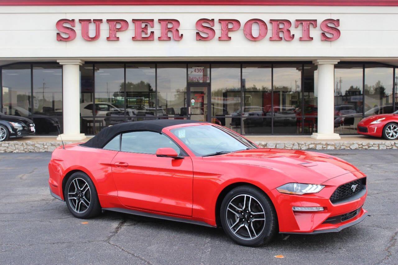 2020 Red Ford Mustang EcoBoost Premium Convertible (1FATP8UH4L5) with an 2.3L L4 DOHC 16V engine, Automatic 10-Speed transmission, located at 4301 NW 39th , Oklahoma City, OK, 73112, (405) 949-5600, 35.512135, -97.598671 - NO DRIVERS LICENSE - NO FULL COVERAGE INSURANCE - NO CREDIT CHECK. COME ON OVER TO SUPERSPORTS AND TAKE A LOOK AND TEST DRIVE PLEASE GIVE US A CALL AT (405) 949-5600. NO LICENCIA DE MANEJAR - NO SEGURO DE COBERTURA TOTAL - NO VERIFICACION DE CREDITO. POR FAVOR VENGAN A SUPERSPORTS, ECHE U - Photo#0