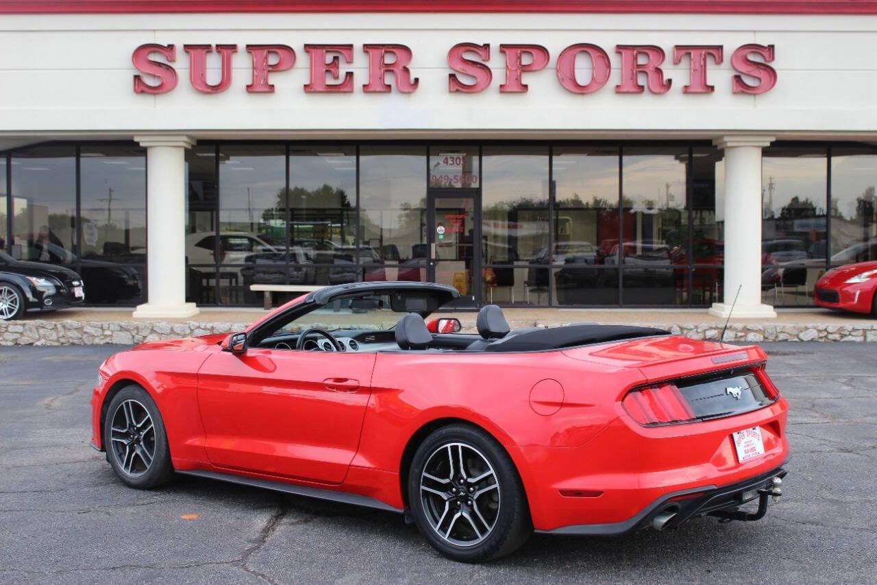 2020 Red Ford Mustang EcoBoost Premium Convertible (1FATP8UH4L5) with an 2.3L L4 DOHC 16V engine, Automatic 10-Speed transmission, located at 4301 NW 39th , Oklahoma City, OK, 73112, (405) 949-5600, 35.512135, -97.598671 - NO DRIVERS LICENSE - NO FULL COVERAGE INSURANCE - NO CREDIT CHECK. COME ON OVER TO SUPERSPORTS AND TAKE A LOOK AND TEST DRIVE PLEASE GIVE US A CALL AT (405) 949-5600. NO LICENCIA DE MANEJAR - NO SEGURO DE COBERTURA TOTAL - NO VERIFICACION DE CREDITO. POR FAVOR VENGAN A SUPERSPORTS, ECHE U - Photo#7