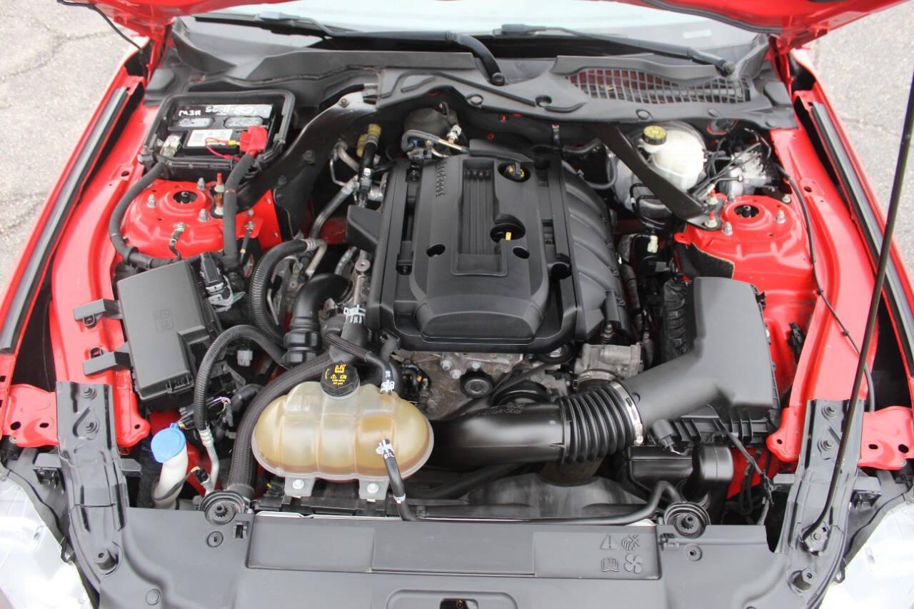 2020 Red Ford Mustang EcoBoost Premium Convertible (1FATP8UH4L5) with an 2.3L L4 DOHC 16V engine, Automatic 10-Speed transmission, located at 4301 NW 39th , Oklahoma City, OK, 73112, (405) 949-5600, 35.512135, -97.598671 - NO DRIVERS LICENSE - NO FULL COVERAGE INSURANCE - NO CREDIT CHECK. COME ON OVER TO SUPERSPORTS AND TAKE A LOOK AND TEST DRIVE PLEASE GIVE US A CALL AT (405) 949-5600. NO LICENCIA DE MANEJAR - NO SEGURO DE COBERTURA TOTAL - NO VERIFICACION DE CREDITO. POR FAVOR VENGAN A SUPERSPORTS, ECHE U - Photo#13