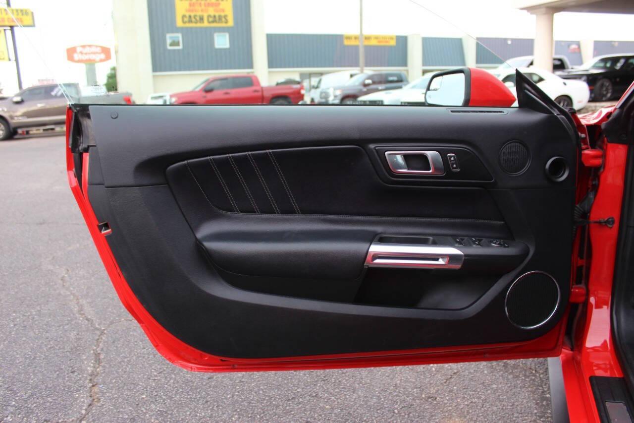 2020 Red Ford Mustang EcoBoost Premium Convertible (1FATP8UH4L5) with an 2.3L L4 DOHC 16V engine, Automatic 10-Speed transmission, located at 4301 NW 39th , Oklahoma City, OK, 73112, (405) 949-5600, 35.512135, -97.598671 - NO DRIVERS LICENSE - NO FULL COVERAGE INSURANCE - NO CREDIT CHECK. COME ON OVER TO SUPERSPORTS AND TAKE A LOOK AND TEST DRIVE PLEASE GIVE US A CALL AT (405) 949-5600. NO LICENCIA DE MANEJAR - NO SEGURO DE COBERTURA TOTAL - NO VERIFICACION DE CREDITO. POR FAVOR VENGAN A SUPERSPORTS, ECHE U - Photo#20