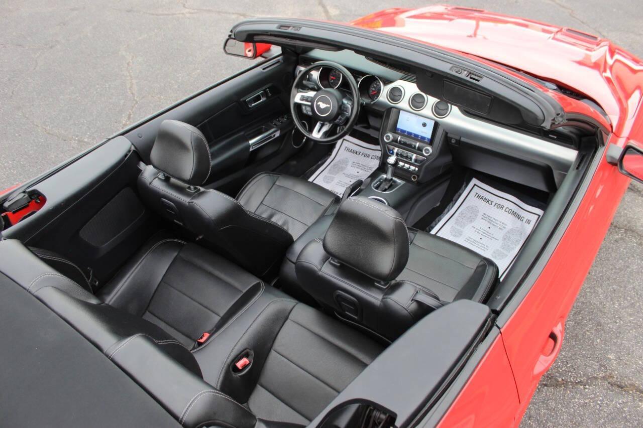 2020 Red Ford Mustang EcoBoost Premium Convertible (1FATP8UH4L5) with an 2.3L L4 DOHC 16V engine, Automatic 10-Speed transmission, located at 4301 NW 39th , Oklahoma City, OK, 73112, (405) 949-5600, 35.512135, -97.598671 - NO DRIVERS LICENSE - NO FULL COVERAGE INSURANCE - NO CREDIT CHECK. COME ON OVER TO SUPERSPORTS AND TAKE A LOOK AND TEST DRIVE PLEASE GIVE US A CALL AT (405) 949-5600. NO LICENCIA DE MANEJAR - NO SEGURO DE COBERTURA TOTAL - NO VERIFICACION DE CREDITO. POR FAVOR VENGAN A SUPERSPORTS, ECHE U - Photo#22