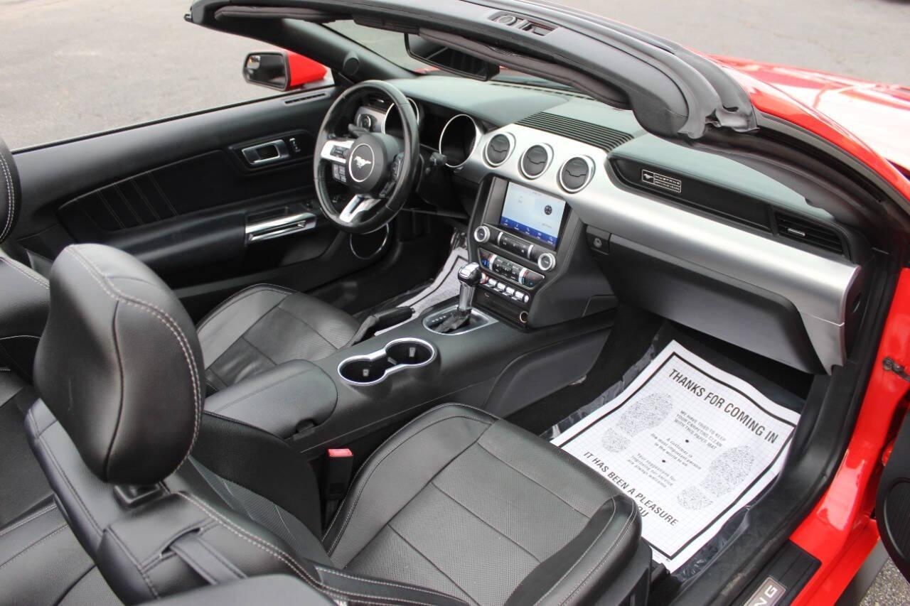 2020 Red Ford Mustang EcoBoost Premium Convertible (1FATP8UH4L5) with an 2.3L L4 DOHC 16V engine, Automatic 10-Speed transmission, located at 4301 NW 39th , Oklahoma City, OK, 73112, (405) 949-5600, 35.512135, -97.598671 - NO DRIVERS LICENSE - NO FULL COVERAGE INSURANCE - NO CREDIT CHECK. COME ON OVER TO SUPERSPORTS AND TAKE A LOOK AND TEST DRIVE PLEASE GIVE US A CALL AT (405) 949-5600. NO LICENCIA DE MANEJAR - NO SEGURO DE COBERTURA TOTAL - NO VERIFICACION DE CREDITO. POR FAVOR VENGAN A SUPERSPORTS, ECHE U - Photo#25
