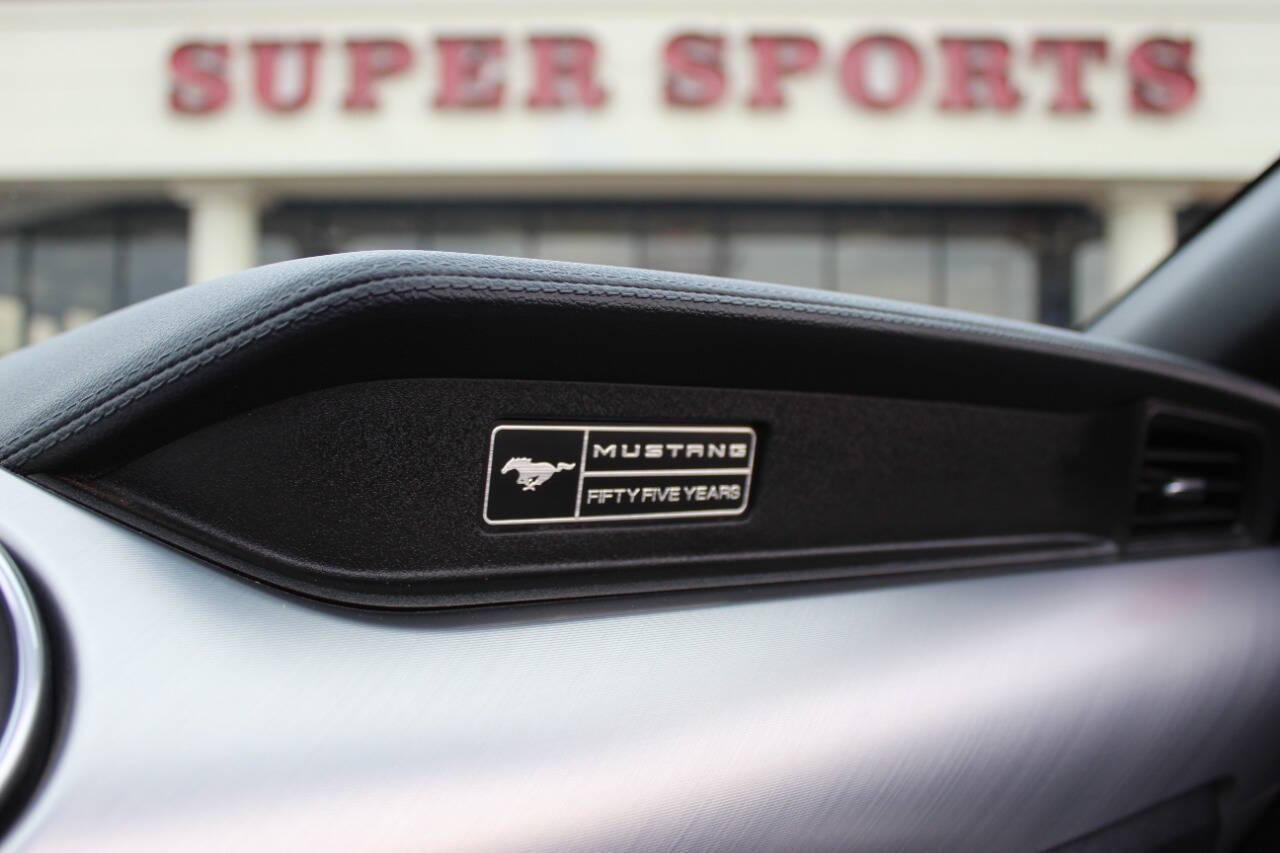 2020 Red Ford Mustang EcoBoost Premium Convertible (1FATP8UH4L5) with an 2.3L L4 DOHC 16V engine, Automatic 10-Speed transmission, located at 4301 NW 39th , Oklahoma City, OK, 73112, (405) 949-5600, 35.512135, -97.598671 - NO DRIVERS LICENSE - NO FULL COVERAGE INSURANCE - NO CREDIT CHECK. COME ON OVER TO SUPERSPORTS AND TAKE A LOOK AND TEST DRIVE PLEASE GIVE US A CALL AT (405) 949-5600. NO LICENCIA DE MANEJAR - NO SEGURO DE COBERTURA TOTAL - NO VERIFICACION DE CREDITO. POR FAVOR VENGAN A SUPERSPORTS, ECHE U - Photo#29