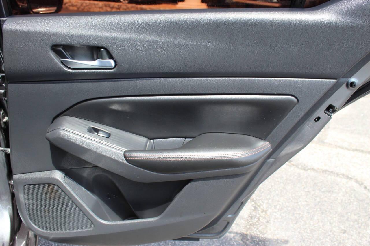 2022 Gray Nissan Altima 2.5 SR (1N4BL4CV2NN) with an 2.5L L4 DOHC 16V engine, CVT transmission, located at 4301 NW 39th , Oklahoma City, OK, 73112, (405) 949-5600, 35.512135, -97.598671 - NO DRIVERS LICENSE - NO FULL COVERAGE INSURANCE - NO CREDIT CHECK. COME ON OVER TO SUPERSPORTS AND TAKE A LOOK AND TEST DRIVE PLEASE GIVE US A CALL AT (405) 949-5600. NO LICENCIA DE MANEJAR - NO SEGURO DE COBERTURA TOTAL - NO VERIFICACION DE CREDITO. POR FAVOR VENGAN A SUPERSPORTS, ECHE U - Photo#11