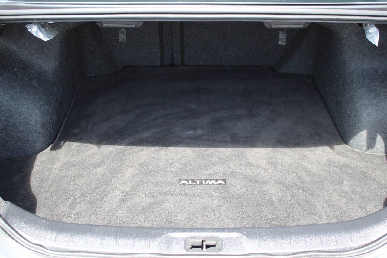 2022 Gray Nissan Altima 2.5 SR (1N4BL4CV2NN) with an 2.5L L4 DOHC 16V engine, CVT transmission, located at 4301 NW 39th , Oklahoma City, OK, 73112, (405) 949-5600, 35.512135, -97.598671 - NO DRIVERS LICENSE - NO FULL COVERAGE INSURANCE - NO CREDIT CHECK. COME ON OVER TO SUPERSPORTS AND TAKE A LOOK AND TEST DRIVE PLEASE GIVE US A CALL AT (405) 949-5600. NO LICENCIA DE MANEJAR - NO SEGURO DE COBERTURA TOTAL - NO VERIFICACION DE CREDITO. POR FAVOR VENGAN A SUPERSPORTS, ECHE U - Photo#12