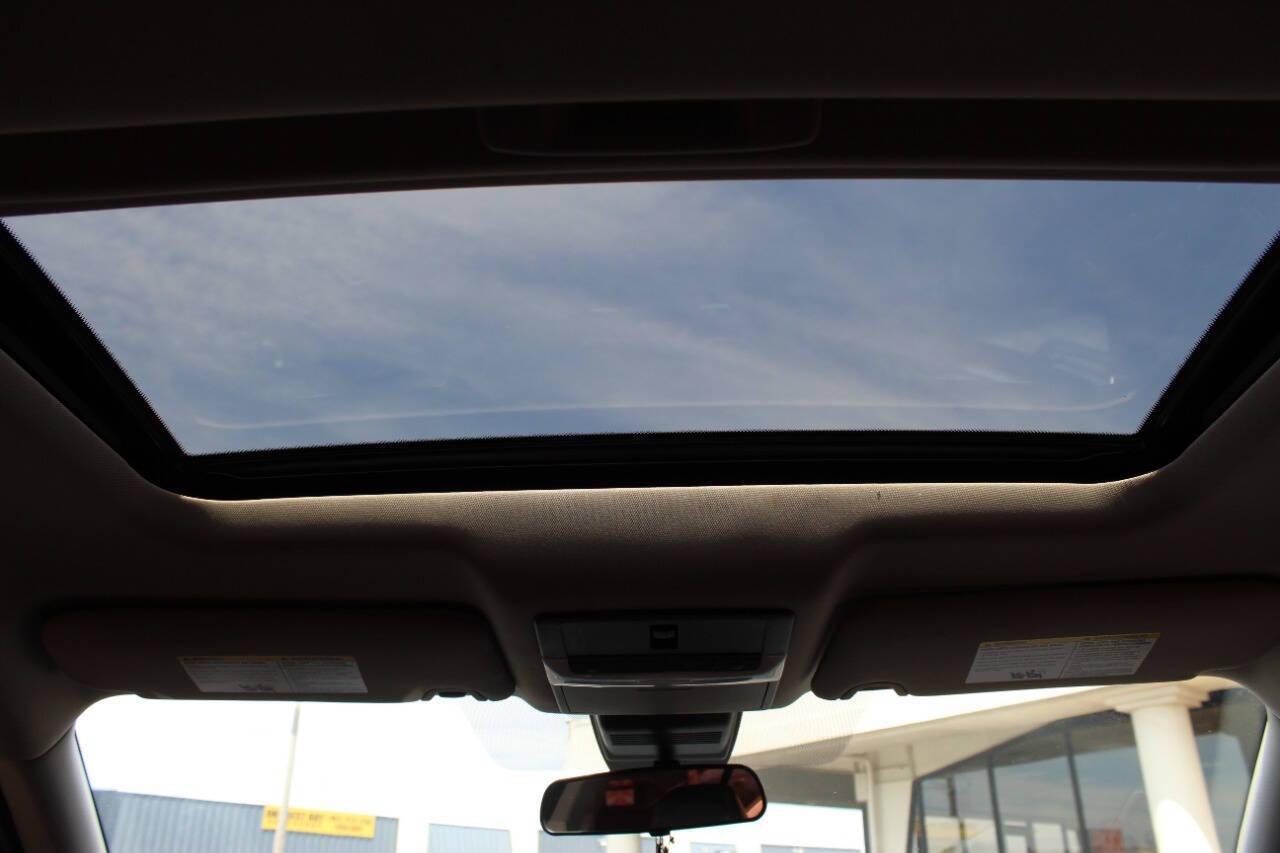 2022 Gray Nissan Altima 2.5 SR (1N4BL4CV2NN) with an 2.5L L4 DOHC 16V engine, CVT transmission, located at 4301 NW 39th , Oklahoma City, OK, 73112, (405) 949-5600, 35.512135, -97.598671 - NO DRIVERS LICENSE - NO FULL COVERAGE INSURANCE - NO CREDIT CHECK. COME ON OVER TO SUPERSPORTS AND TAKE A LOOK AND TEST DRIVE PLEASE GIVE US A CALL AT (405) 949-5600. NO LICENCIA DE MANEJAR - NO SEGURO DE COBERTURA TOTAL - NO VERIFICACION DE CREDITO. POR FAVOR VENGAN A SUPERSPORTS, ECHE U - Photo#18