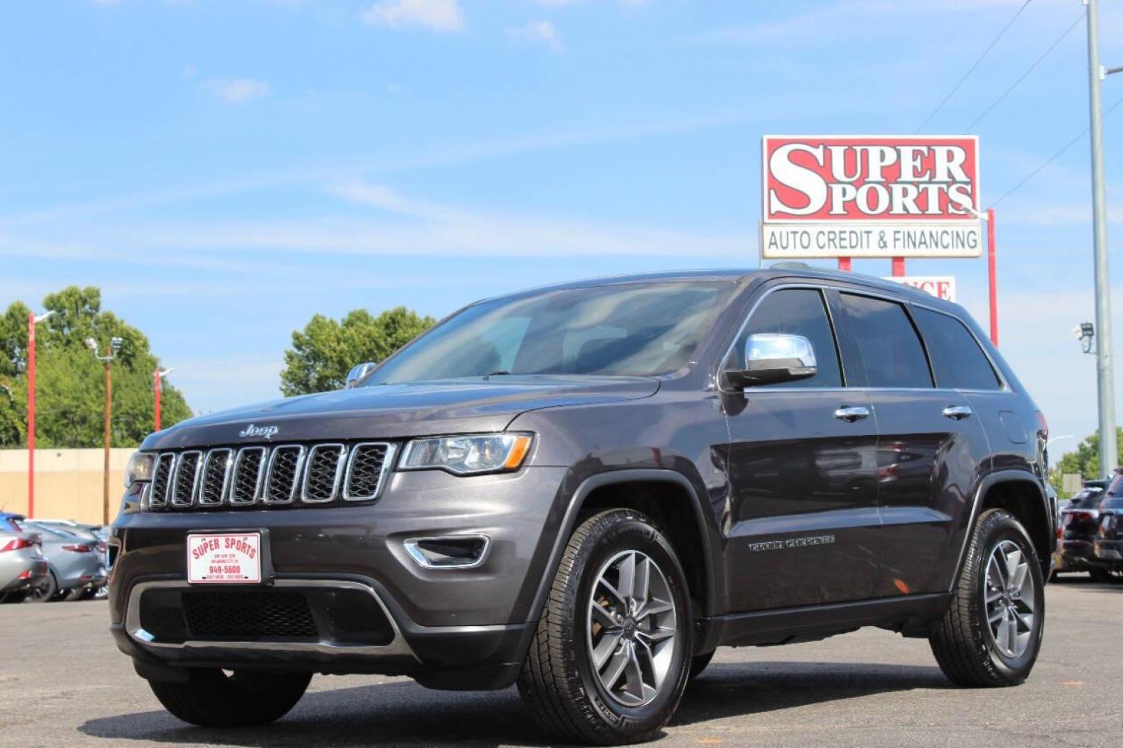 2020 Gray Jeep Grand Cherokee Limited 2WD (1C4RJEBG5LC) with an 3.6L V6 DOHC 24V engine, 8A transmission, located at 4301 NW 39th , Oklahoma City, OK, 73112, (405) 949-5600, 35.512135, -97.598671 - NO DRIVERS LICENCE -NO FULL COVERAGE INSURANCE - NO CREDIT CHECK. COME ON OVER TO SUPERSPORTS, TAKE A LOOK AND TEST DRIVE. PLEASE GIVE US A CALL AT (405) 949-5600. NO LICENCIA DE CONDUCIR - NO SEGURO DE COBERTURA TOTAL - NO VERIFICACION DE CREDITO. VISITENOS EN SUPERSPORTS, MIRE NUESTRO - Photo#7