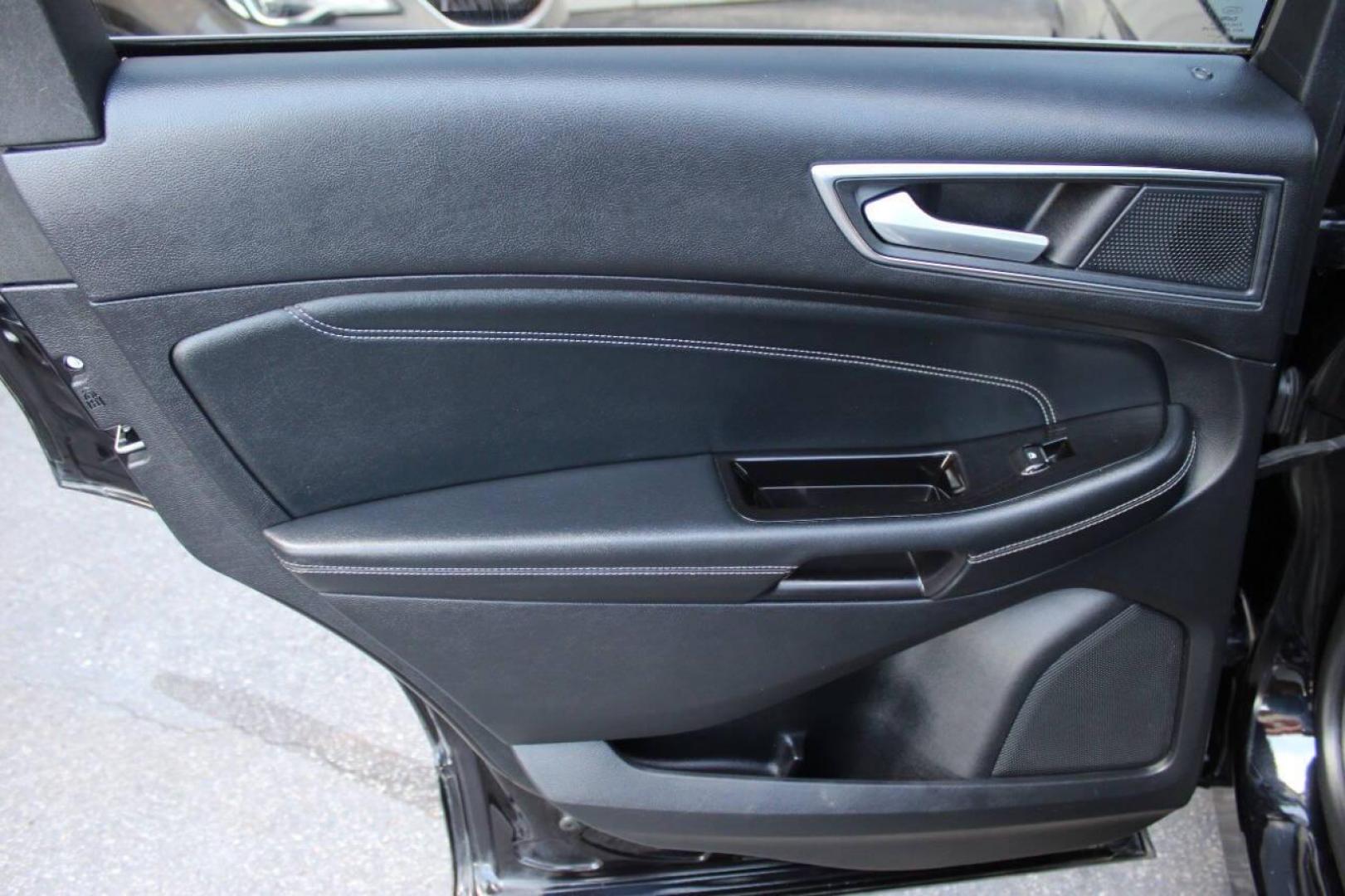 2020 Black Ford Edge Titanium (2FMPK3K96LB) with an 2.0L L4 DOHC 16V engine, 6A transmission, located at 4301 NW 39th , Oklahoma City, OK, 73112, (405) 949-5600, 35.512135, -97.598671 - NO DRIVERS LICENSE - NO FULL COVERAGE INSURANCE - NO CREDIT CHECK. COME ON OVER TO SUPERSPORTS AND TAKE A LOOK AND TEST DRIVE PLEASE GIVE US A CALL AT (405) 949-5600. NO LICENCIA DE MANEJAR - NO SEGURO DE COBERTURA TOTAL - NO VERIFICACION DE CREDITO. POR FAVOR VENGAN A SUPERSPORTS, ECHE - Photo#15