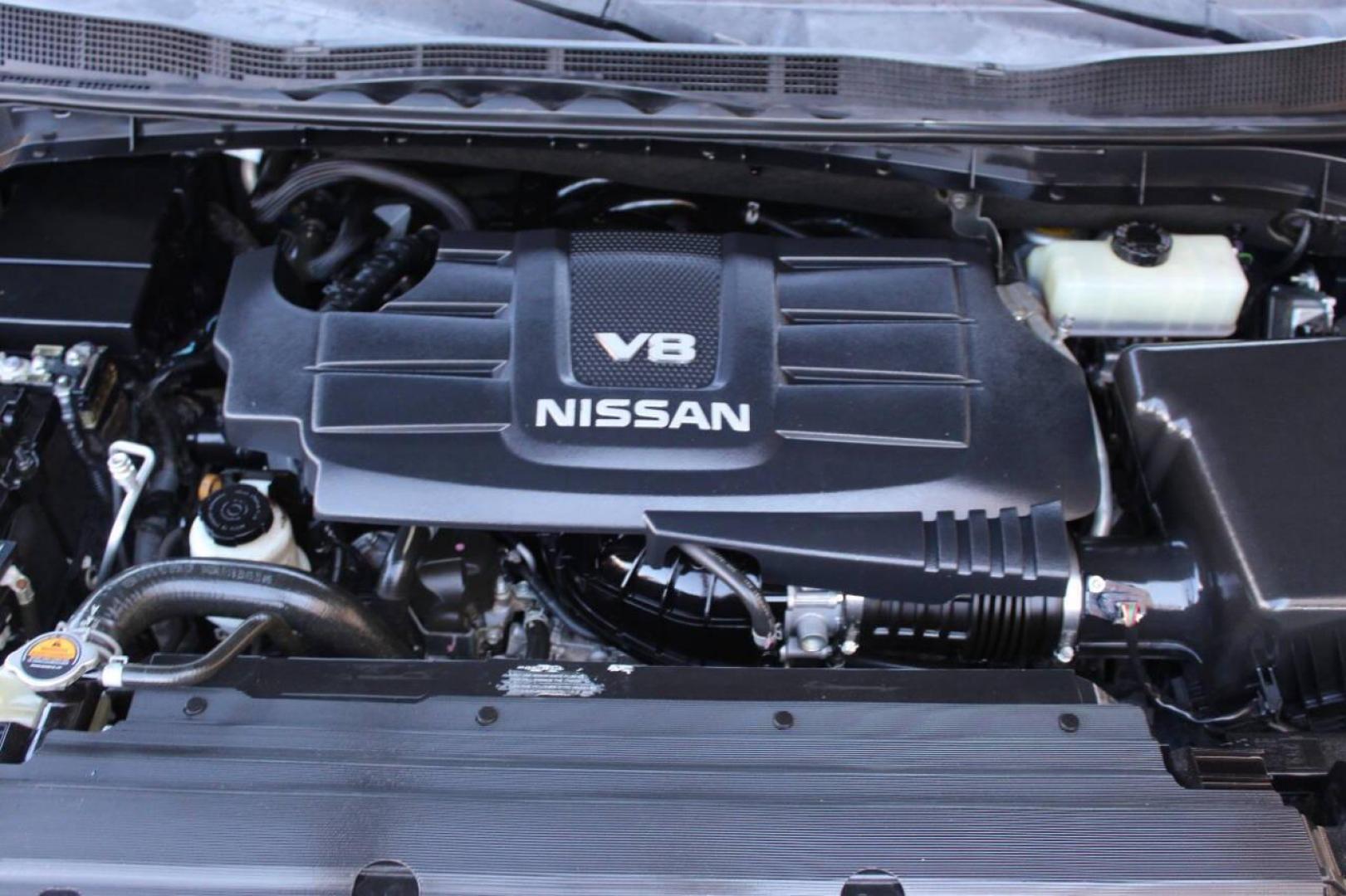 2017 Blue Nissan Titan Platinum Reserve Crew Cab 4WD (1N6AA1E58HN) with an 5.6L V8 DOHC 32V engine, 6A transmission, located at 4301 NW 39th , Oklahoma City, OK, 73112, (405) 949-5600, 35.512135, -97.598671 - NO DRIVERS LICENCE -NO FULL COVERAGE INSURANCE - NO CREDIT CHECK. COME ON OVER TO SUPERSPORTS, TAKE A LOOK AND TEST DRIVE. PLEASE GIVE US A CALL AT (405) 949-5600. NO LICENCIA DE CONDUCIR - NO SEGURO DE COBERTURA TOTAL - NO VERIFICACION DE CREDITO. VISITENOS EN SUPERSPORTS, MIRE NUESTRO - Photo#8