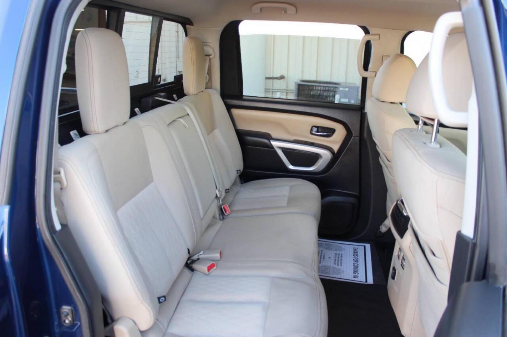 2017 Blue Nissan Titan Platinum Reserve Crew Cab 4WD (1N6AA1E58HN) with an 5.6L V8 DOHC 32V engine, 6A transmission, located at 4301 NW 39th , Oklahoma City, OK, 73112, (405) 949-5600, 35.512135, -97.598671 - NO DRIVERS LICENCE -NO FULL COVERAGE INSURANCE - NO CREDIT CHECK. COME ON OVER TO SUPERSPORTS, TAKE A LOOK AND TEST DRIVE. PLEASE GIVE US A CALL AT (405) 949-5600. NO LICENCIA DE CONDUCIR - NO SEGURO DE COBERTURA TOTAL - NO VERIFICACION DE CREDITO. VISITENOS EN SUPERSPORTS, MIRE NUESTRO - Photo#11