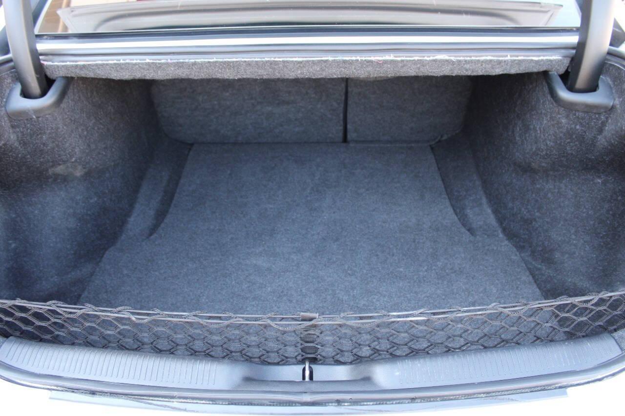 2015 White Dodge Charger SE (2C3CDXBG8FH) with an 3.6L V6 DOHC 24V engine, 8-Speed Automatic transmission, located at 4301 NW 39th , Oklahoma City, OK, 73112, (405) 949-5600, 35.512135, -97.598671 - NO DRIVERS LICENCE -NO FULL COVERAGE INSURANCE - NO CREDIT CHECK. COME ON OVER TO SUPERSPORTS, TAKE A LOOK AND TEST DRIVE. PLEASE GIVE US A CALL AT (405) 949-5600. NO LICENCIA DE CONDUCIR - NO SEGURO DE COBERTURA TOTAL - NO VERIFICACION DE CREDITO. VISITENOS EN SUPERSPORTS, MIRE NUESTRO - Photo#12