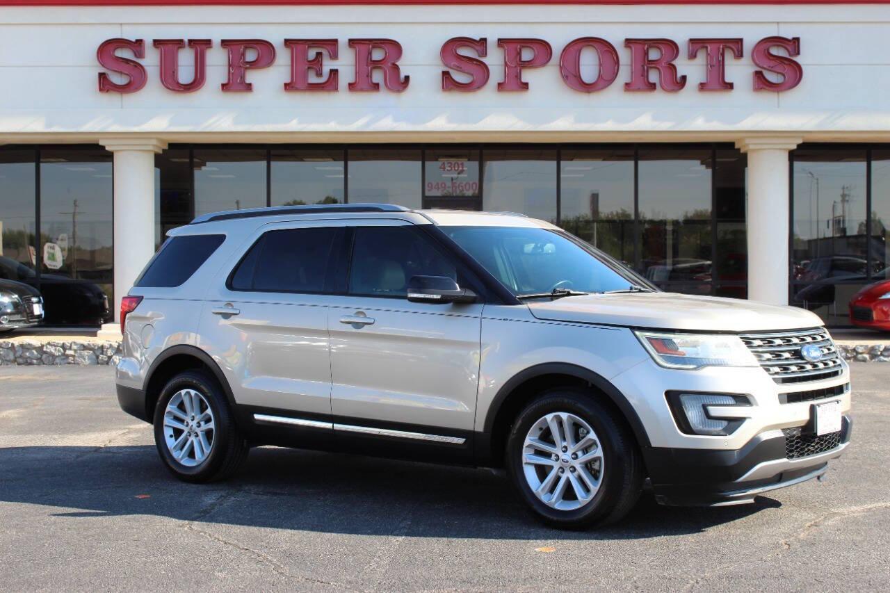 2017 Gold Ford Explorer XLT FWD (1FM5K7D85HG) with an 3.5L V6 DOHC 24V engine, 6A transmission, located at 4301 NW 39th , Oklahoma City, OK, 73112, (405) 949-5600, 35.512135, -97.598671 - NO DRIVERS LICENCE -NO FULL COVERAGE INSURANCE - NO CREDIT CHECK. COME ON OVER TO SUPERSPORTS, TAKE A LOOK AND TEST DRIVE. PLEASE GIVE US A CALL AT (405) 949-5600. NO LICENCIA DE CONDUCIR - NO SEGURO DE COBERTURA TOTAL - NO VERIFICACION DE CREDITO. VISITENOS EN SUPERSPORTS, MIRE NUESTRO - Photo#0