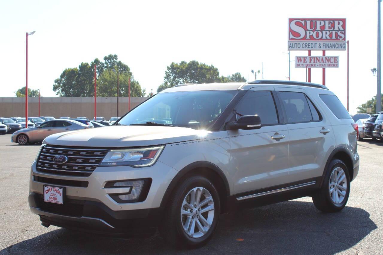 2017 Gold Ford Explorer XLT FWD (1FM5K7D85HG) with an 3.5L V6 DOHC 24V engine, 6A transmission, located at 4301 NW 39th , Oklahoma City, OK, 73112, (405) 949-5600, 35.512135, -97.598671 - NO DRIVERS LICENCE -NO FULL COVERAGE INSURANCE - NO CREDIT CHECK. COME ON OVER TO SUPERSPORTS, TAKE A LOOK AND TEST DRIVE. PLEASE GIVE US A CALL AT (405) 949-5600. NO LICENCIA DE CONDUCIR - NO SEGURO DE COBERTURA TOTAL - NO VERIFICACION DE CREDITO. VISITENOS EN SUPERSPORTS, MIRE NUESTRO - Photo#6