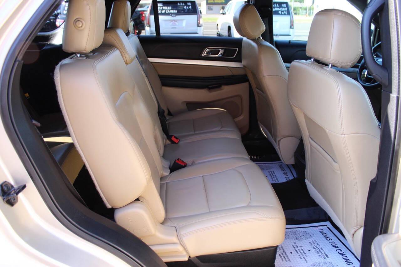 2017 Gold Ford Explorer XLT FWD (1FM5K7D85HG) with an 3.5L V6 DOHC 24V engine, 6A transmission, located at 4301 NW 39th , Oklahoma City, OK, 73112, (405) 949-5600, 35.512135, -97.598671 - NO DRIVERS LICENCE -NO FULL COVERAGE INSURANCE - NO CREDIT CHECK. COME ON OVER TO SUPERSPORTS, TAKE A LOOK AND TEST DRIVE. PLEASE GIVE US A CALL AT (405) 949-5600. NO LICENCIA DE CONDUCIR - NO SEGURO DE COBERTURA TOTAL - NO VERIFICACION DE CREDITO. VISITENOS EN SUPERSPORTS, MIRE NUESTRO - Photo#10