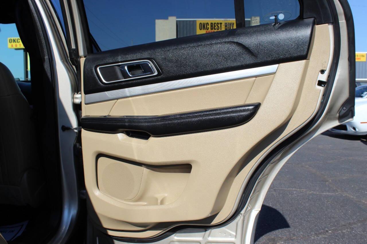 2017 Gold Ford Explorer XLT FWD (1FM5K7D85HG) with an 3.5L V6 DOHC 24V engine, 6A transmission, located at 4301 NW 39th , Oklahoma City, OK, 73112, (405) 949-5600, 35.512135, -97.598671 - NO DRIVERS LICENCE -NO FULL COVERAGE INSURANCE - NO CREDIT CHECK. COME ON OVER TO SUPERSPORTS, TAKE A LOOK AND TEST DRIVE. PLEASE GIVE US A CALL AT (405) 949-5600. NO LICENCIA DE CONDUCIR - NO SEGURO DE COBERTURA TOTAL - NO VERIFICACION DE CREDITO. VISITENOS EN SUPERSPORTS, MIRE NUESTRO - Photo#11
