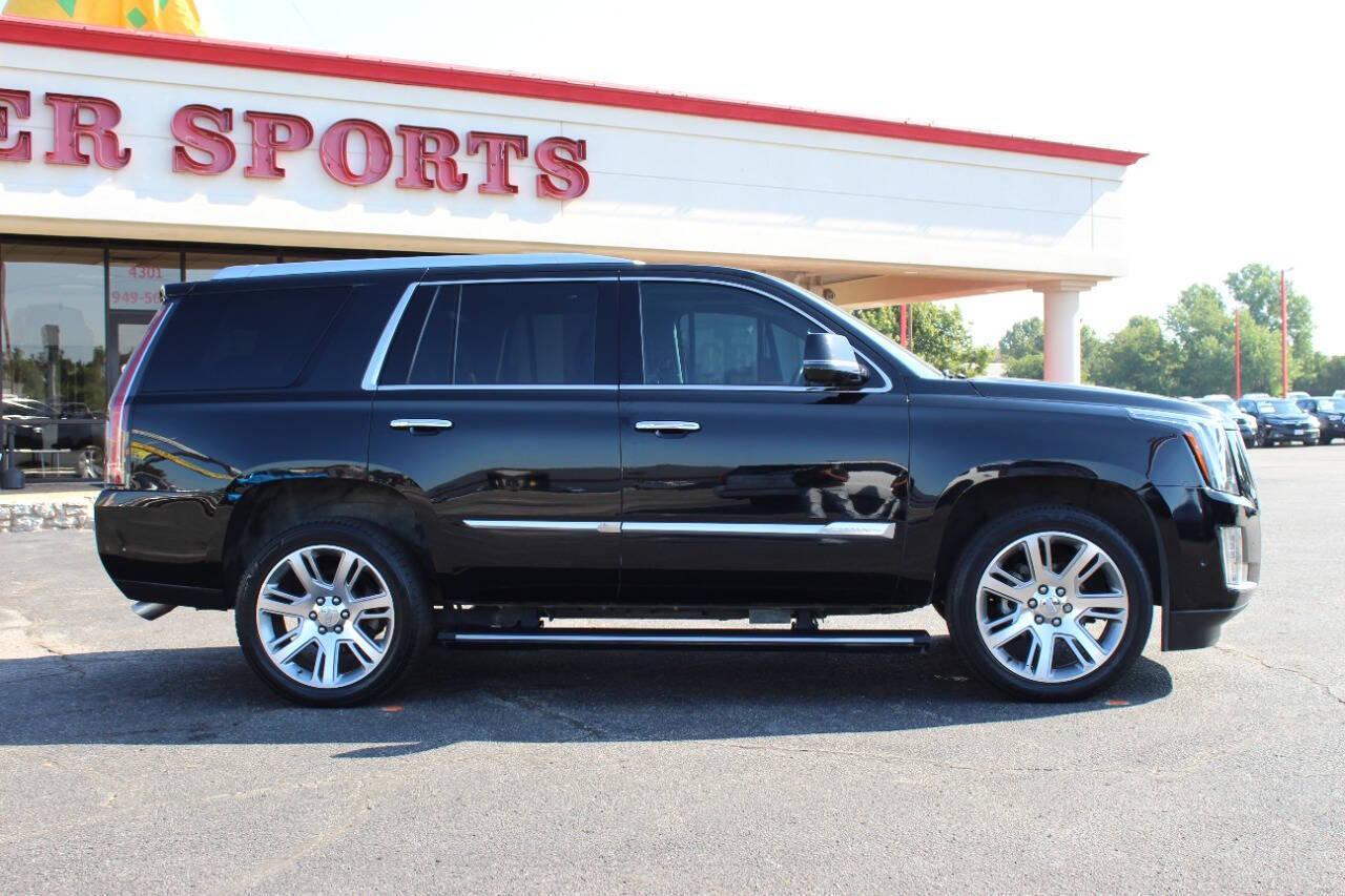 2017 Black Cadillac Escalade Premium 2WD (1GYS3CKJ8HR) with an 6.2L V8 OHV 16V FFV engine, 8A transmission, located at 4301 NW 39th , Oklahoma City, OK, 73112, (405) 949-5600, 35.512135, -97.598671 - NO DRIVERS LICENCE -NO FULL COVERAGE INSURANCE - NO CREDIT CHECK. COME ON OVER TO SUPERSPORTS, TAKE A LOOK AND TEST DRIVE. PLEASE GIVE US A CALL AT (405) 949-5600. NO LICENCIA DE CONDUCIR - NO SEGURO DE COBERTURA TOTAL - NO VERIFICACION DE CREDITO. VISITENOS EN SUPERSPORTS, MIRE NUESTRO - Photo#2