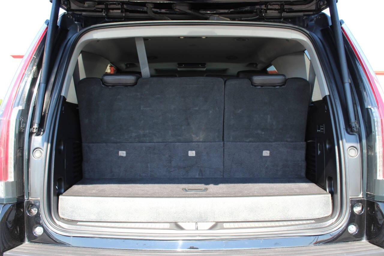 2017 Black Cadillac Escalade Premium 2WD (1GYS3CKJ8HR) with an 6.2L V8 OHV 16V FFV engine, 8A transmission, located at 4301 NW 39th , Oklahoma City, OK, 73112, (405) 949-5600, 35.512135, -97.598671 - NO DRIVERS LICENCE -NO FULL COVERAGE INSURANCE - NO CREDIT CHECK. COME ON OVER TO SUPERSPORTS, TAKE A LOOK AND TEST DRIVE. PLEASE GIVE US A CALL AT (405) 949-5600. NO LICENCIA DE CONDUCIR - NO SEGURO DE COBERTURA TOTAL - NO VERIFICACION DE CREDITO. VISITENOS EN SUPERSPORTS, MIRE NUESTRO - Photo#13