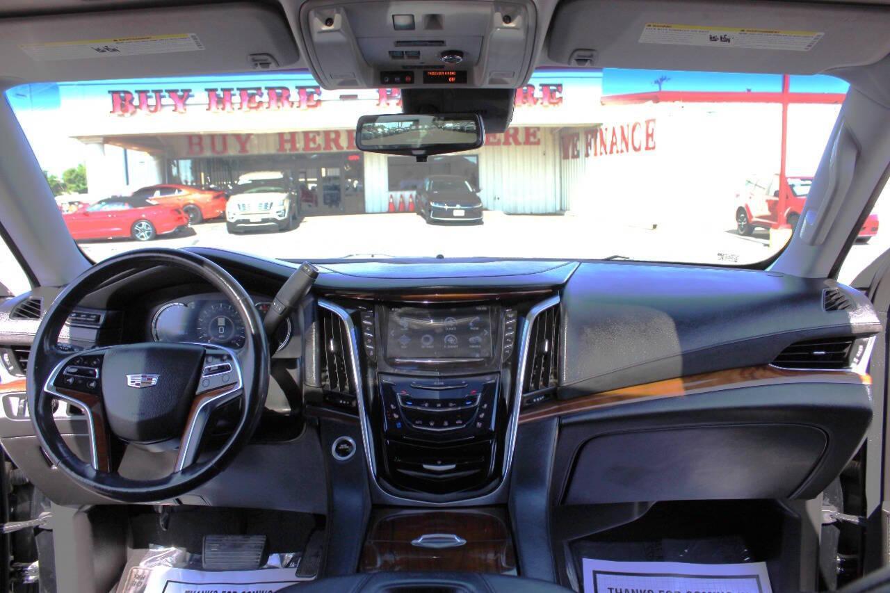 2017 Black Cadillac Escalade Premium 2WD (1GYS3CKJ8HR) with an 6.2L V8 OHV 16V FFV engine, 8A transmission, located at 4301 NW 39th , Oklahoma City, OK, 73112, (405) 949-5600, 35.512135, -97.598671 - NO DRIVERS LICENCE -NO FULL COVERAGE INSURANCE - NO CREDIT CHECK. COME ON OVER TO SUPERSPORTS, TAKE A LOOK AND TEST DRIVE. PLEASE GIVE US A CALL AT (405) 949-5600. NO LICENCIA DE CONDUCIR - NO SEGURO DE COBERTURA TOTAL - NO VERIFICACION DE CREDITO. VISITENOS EN SUPERSPORTS, MIRE NUESTRO - Photo#20