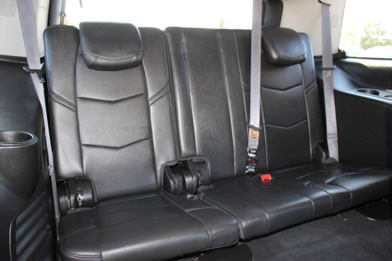 2017 Black Cadillac Escalade Premium 2WD (1GYS3CKJ8HR) with an 6.2L V8 6.2L V8 engine, Automatic 8-Speed transmission, located at 4301 NW 39th , Oklahoma City, OK, 73112, (405) 949-5600, 35.512135, -97.598671 - Hablamos espanol. SPEND SMART --- BUY FROM SUPER SPORTS. ALL PRICES, DOWN PAYMENTS, PAYMENTS, AND FINANCE TERMS ARE NEGOTIABLE AT THE TIME OF APPROVAL. WE WILL WORK WITH YOU TO FIT YOUR BUDGET. WE WILL EVEN LOWER AND ADJUST THE NUMBERS TO HELP MAKE THE VEHICLE MORE AFFORDABLE FOR YOU.- Photo#12
