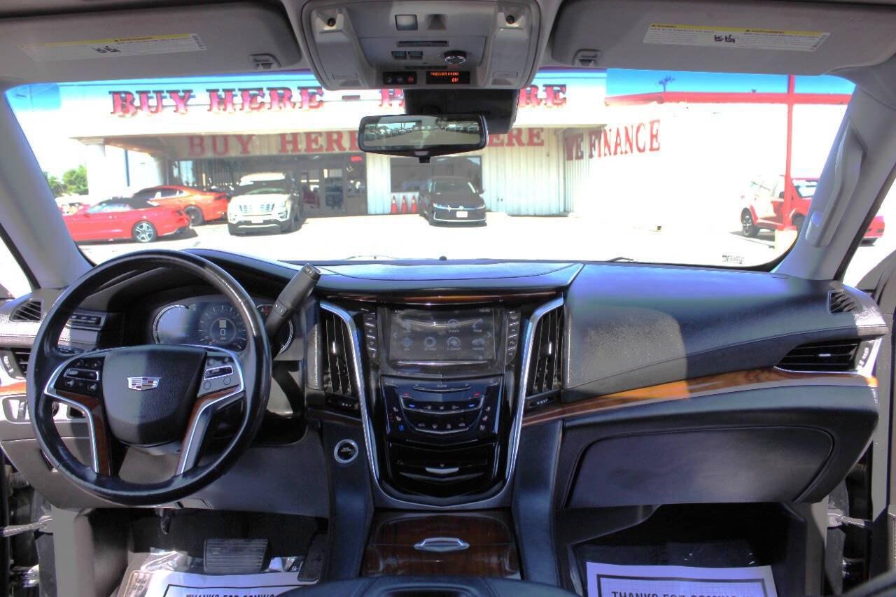 2017 Black Cadillac Escalade Premium 2WD (1GYS3CKJ8HR) with an 6.2L V8 6.2L V8 engine, Automatic 8-Speed transmission, located at 4301 NW 39th , Oklahoma City, OK, 73112, (405) 949-5600, 35.512135, -97.598671 - Hablamos espanol. SPEND SMART --- BUY FROM SUPER SPORTS. ALL PRICES, DOWN PAYMENTS, PAYMENTS, AND FINANCE TERMS ARE NEGOTIABLE AT THE TIME OF APPROVAL. WE WILL WORK WITH YOU TO FIT YOUR BUDGET. WE WILL EVEN LOWER AND ADJUST THE NUMBERS TO HELP MAKE THE VEHICLE MORE AFFORDABLE FOR YOU.- Photo#20