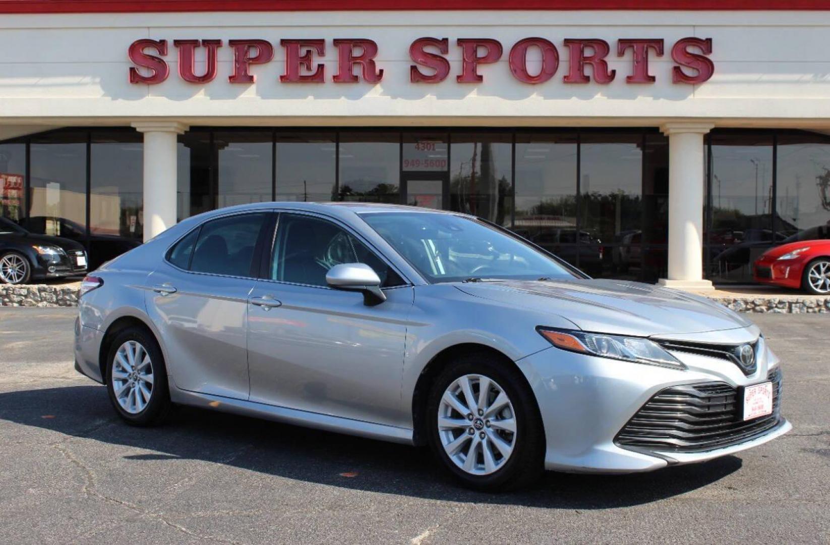 2019 Silver Toyota Camry LE (4T1B11HK9KU) with an 2.5L L4 DOHC 16V engine, 8A transmission, located at 4301 NW 39th , Oklahoma City, OK, 73112, (405) 949-5600, 35.512135, -97.598671 - NO DRIVERS LICENCE -NO FULL COVERAGE INSURANCE - NO CREDIT CHECK. COME ON OVER TO SUPERSPORTS, TAKE A LOOK AND TEST DRIVE. PLEASE GIVE US A CALL AT (405) 949-5600. NO LICENCIA DE CONDUCIR - NO SEGURO DE COBERTURA TOTAL - NO VERIFICACION DE CREDITO. VISITENOS EN SUPERSPORTS, MIRE NUESTRO - Photo#0