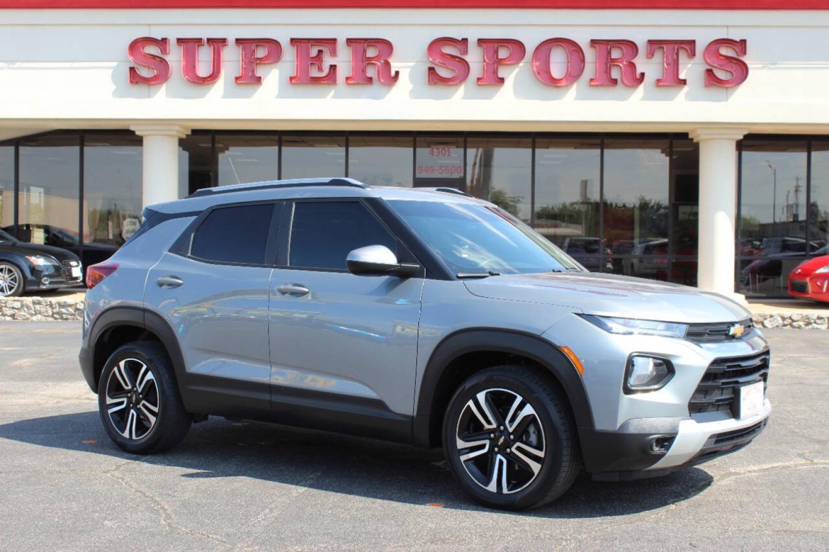 2023 Silver Chevrolet TrailBlazer LT (KL79MPSL9PB) with an 1.3L I3 Turbocharger 1.3L I3 engine, CVT transmission, located at 4301 NW 39th , Oklahoma City, OK, 73112, (405) 949-5600, 35.512135, -97.598671 - NO DRIVERS LICENCE -NO FULL COVERAGE INSURANCE - NO CREDIT CHECK. COME ON OVER TO SUPERSPORTS, TAKE A LOOK AND TEST DRIVE. PLEASE GIVE US A CALL AT (405) 949-5600. NO LICENCIA DE CONDUCIR - NO SEGURO DE COBERTURA TOTAL - NO VERIFICACION DE CREDITO. VISITENOS EN SUPERSPORTS, MIRE NUESTRO- Photo#0