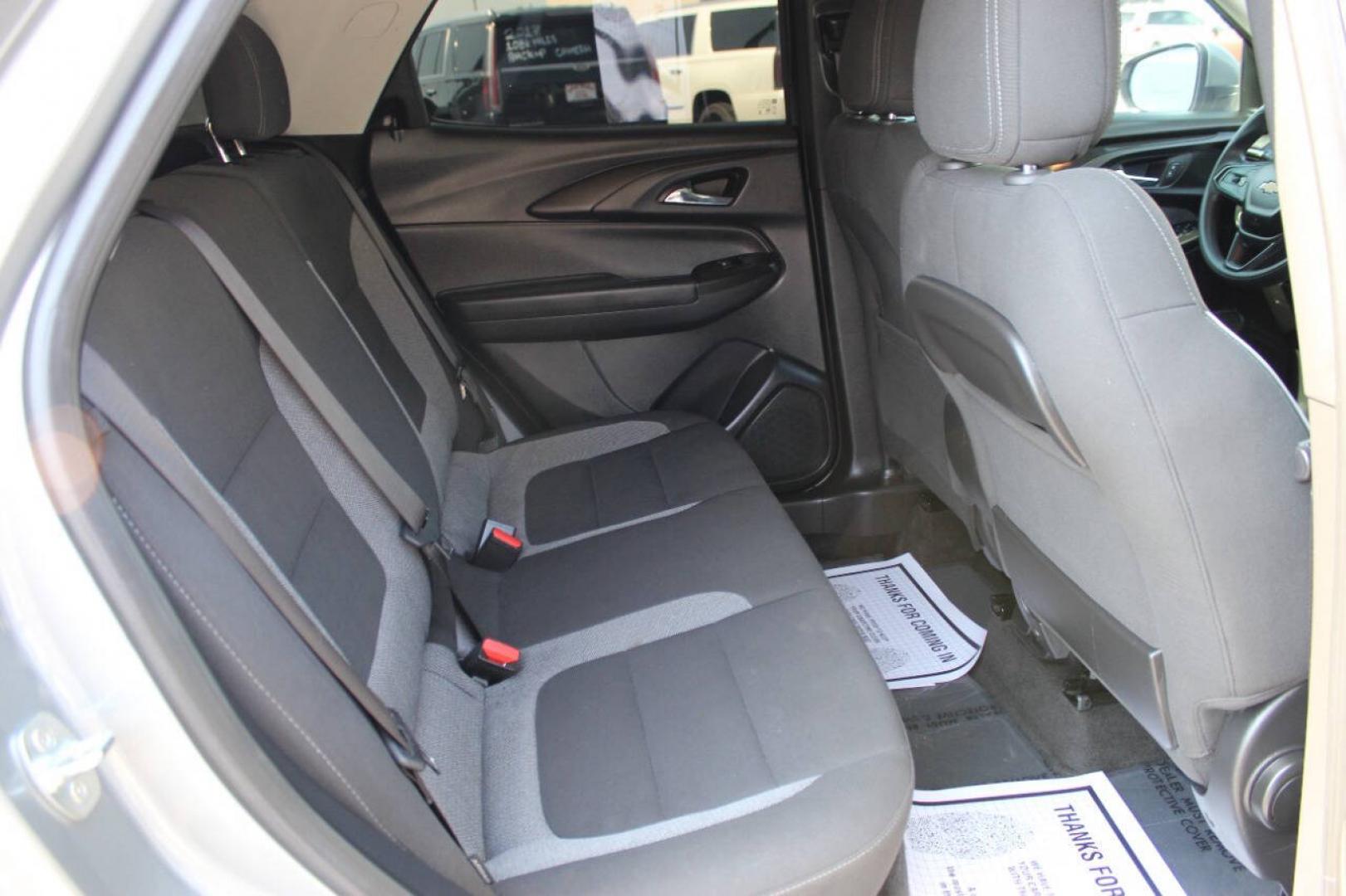 2023 Silver Chevrolet TrailBlazer LT (KL79MPSL9PB) with an 1.3L I3 Turbocharger 1.3L I3 engine, CVT transmission, located at 4301 NW 39th , Oklahoma City, OK, 73112, (405) 949-5600, 35.512135, -97.598671 - NO DRIVERS LICENCE -NO FULL COVERAGE INSURANCE - NO CREDIT CHECK. COME ON OVER TO SUPERSPORTS, TAKE A LOOK AND TEST DRIVE. PLEASE GIVE US A CALL AT (405) 949-5600. NO LICENCIA DE CONDUCIR - NO SEGURO DE COBERTURA TOTAL - NO VERIFICACION DE CREDITO. VISITENOS EN SUPERSPORTS, MIRE NUESTRO- Photo#10