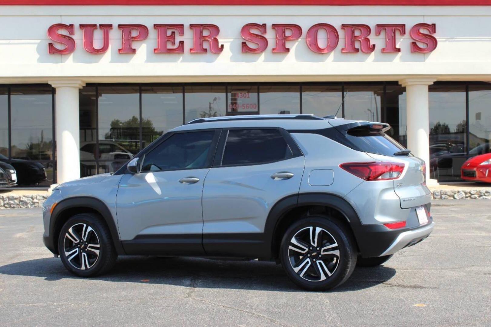 2023 Silver Chevrolet Trailblazer LT (KL79MPSL9PB) with an 1.3L L3 DOHC 12V engine, 9A transmission, located at 4301 NW 39th , Oklahoma City, OK, 73112, (405) 949-5600, 35.512135, -97.598671 - Photo#4