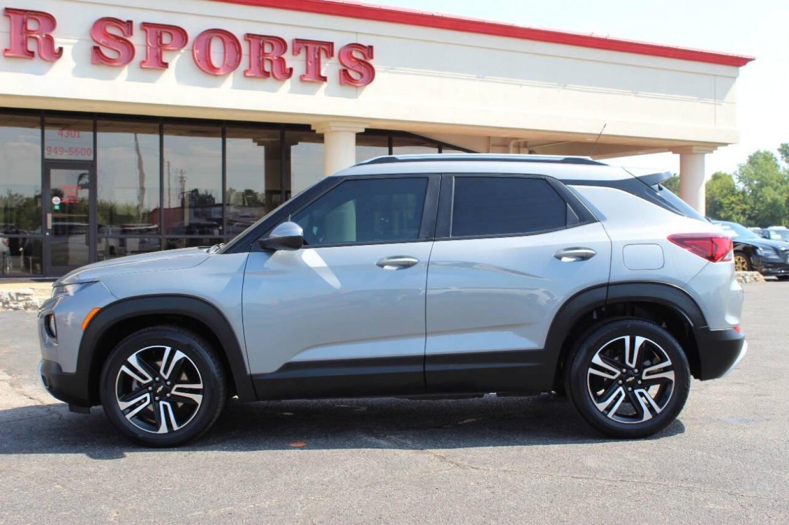 2023 Silver Chevrolet Trailblazer LT (KL79MPSL9PB) with an 1.3L L3 DOHC 12V engine, 9A transmission, located at 4301 NW 39th , Oklahoma City, OK, 73112, (405) 949-5600, 35.512135, -97.598671 - Photo#5