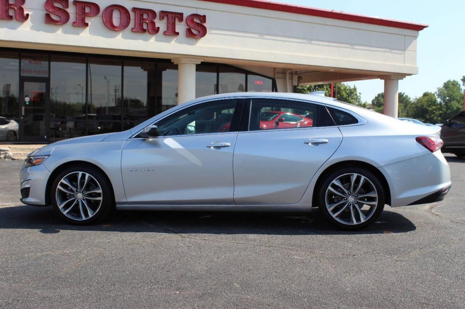 2021 Silver Chevrolet Malibu LT (1G1ZD5ST8MF) with an 1.5L L4 DOHC 16V engine, 6A transmission, located at 4301 NW 39th , Oklahoma City, OK, 73112, (405) 949-5600, 35.512135, -97.598671 - Photo#5