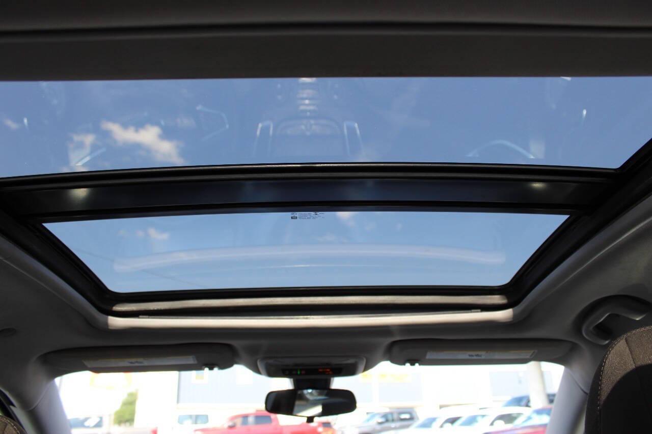 2021 Silver Chevrolet Malibu LT (1G1ZD5ST8MF) with an 1.5L L4 DOHC 16V engine, 6A transmission, located at 4301 NW 39th , Oklahoma City, OK, 73112, (405) 949-5600, 35.512135, -97.598671 - NO DRIVERS LICENCE -NO FULL COVERAGE INSURANCE - NO CREDIT CHECK. COME ON OVER TO SUPERSPORTS, TAKE A LOOK AND TEST DRIVE. PLEASE GIVE US A CALL AT (405) 949-5600. NO LICENCIA DE CONDUCIR - NO SEGURO DE COBERTURA TOTAL - NO VERIFICACION DE CREDITO. VISITENOS EN SUPERSPORTS, MIRE NUESTRO - Photo#18