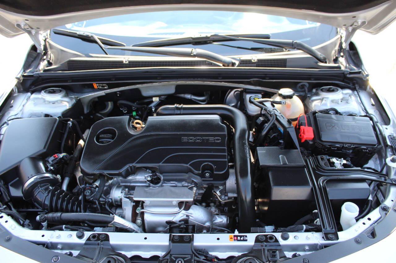 2021 Silver Chevrolet Malibu LT (1G1ZD5ST8MF) with an 1.5L I4 Turbocharger 1.5L I4 engine, CVT transmission, located at 4301 NW 39th , Oklahoma City, OK, 73112, (405) 949-5600, 35.512135, -97.598671 - SPEND SMART --- BUY FROM SUPER SPORTS. ALL PRICES, DOWN PAYMENTS, PAYMENTS, AND FINANCE TERMS ARE NEGOTIABLE AT THE TIME OF APPROVAL. WE WILL WORK WITH YOU TO FIT YOUR BUDGET. WE WILL EVEN LOWER AND ADJUST THE NUMBERS TO HELP MAKE THE VEHICLE MORE AFFORDABLE FOR YOU. Our financing progra- Photo#7